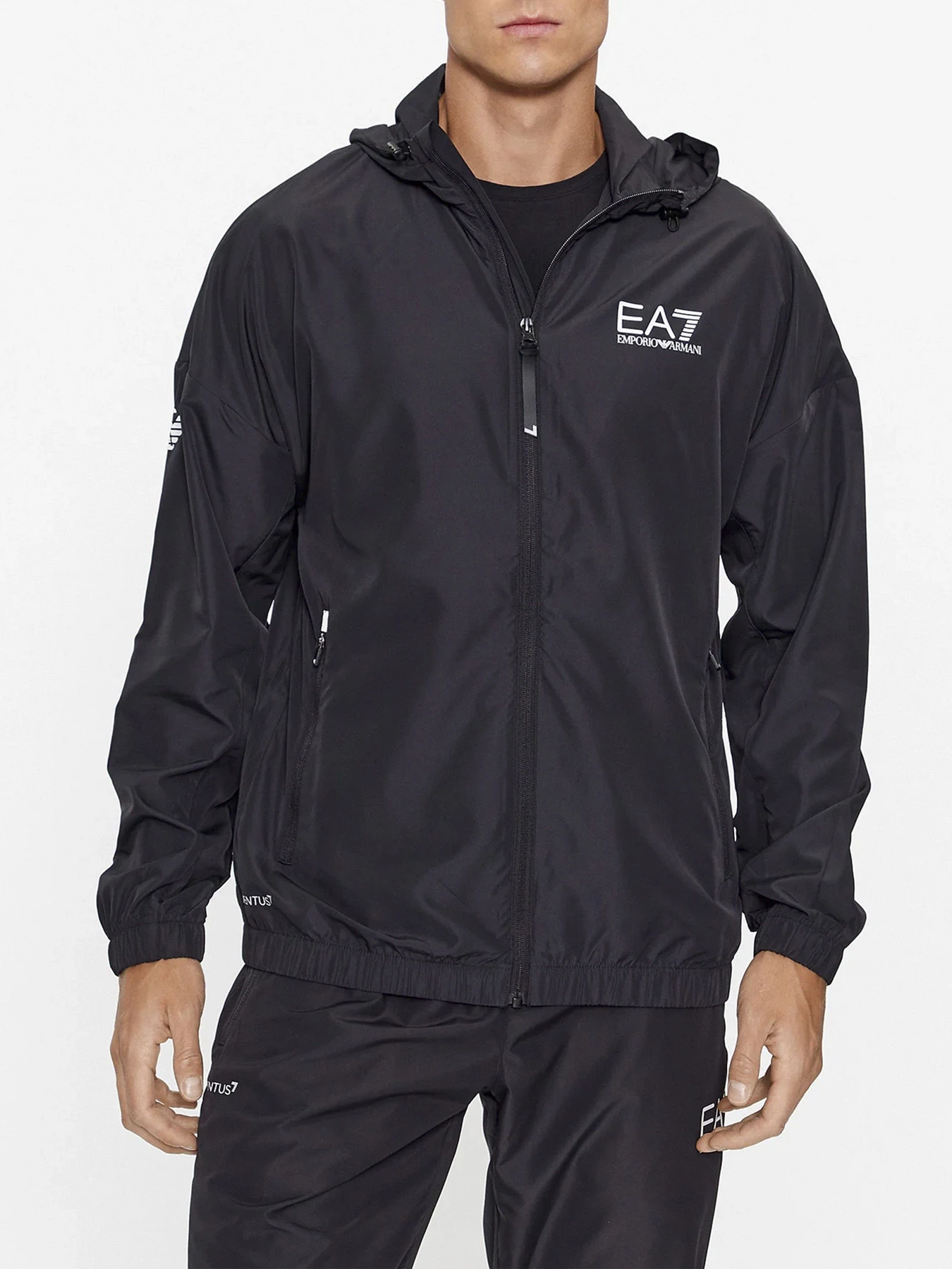 Костюмы EA7 модель 8NPV08-PN4HZ-0200 Костюмы EA7 модель 8NPV08-PN4HZ-0200 Фото