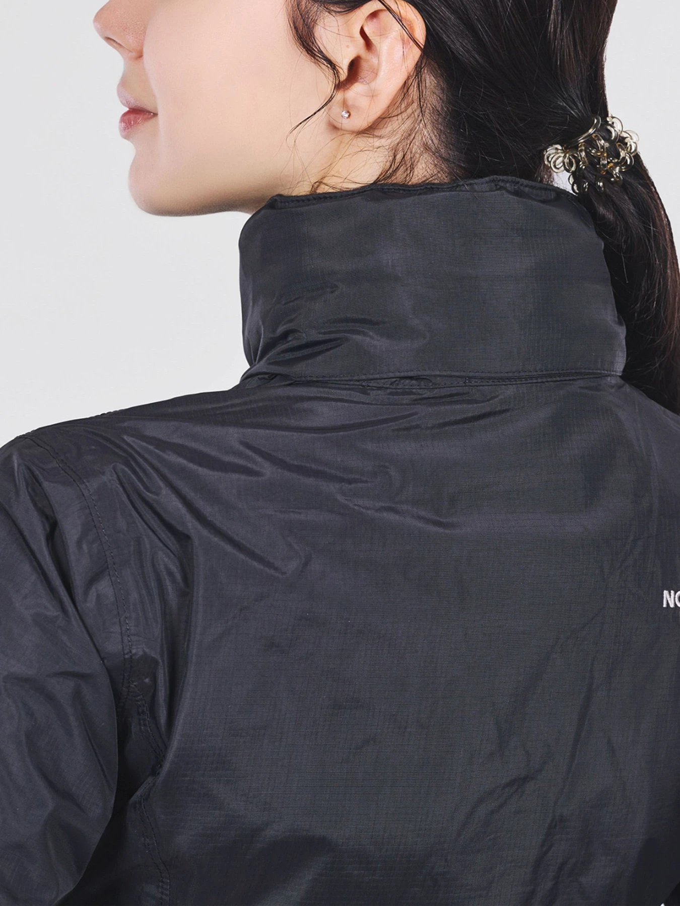 Куртки и дубленки The North Face модель NF00AQBJJK31 Куртки и дубленки The North Face модель NF00AQBJJK31 Фото