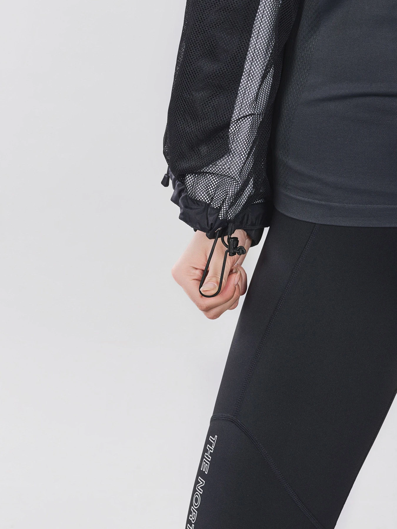 Куртки и дубленки The North Face модель NF00AQBJJK31 Куртки и дубленки The North Face модель NF00AQBJJK31 Фото