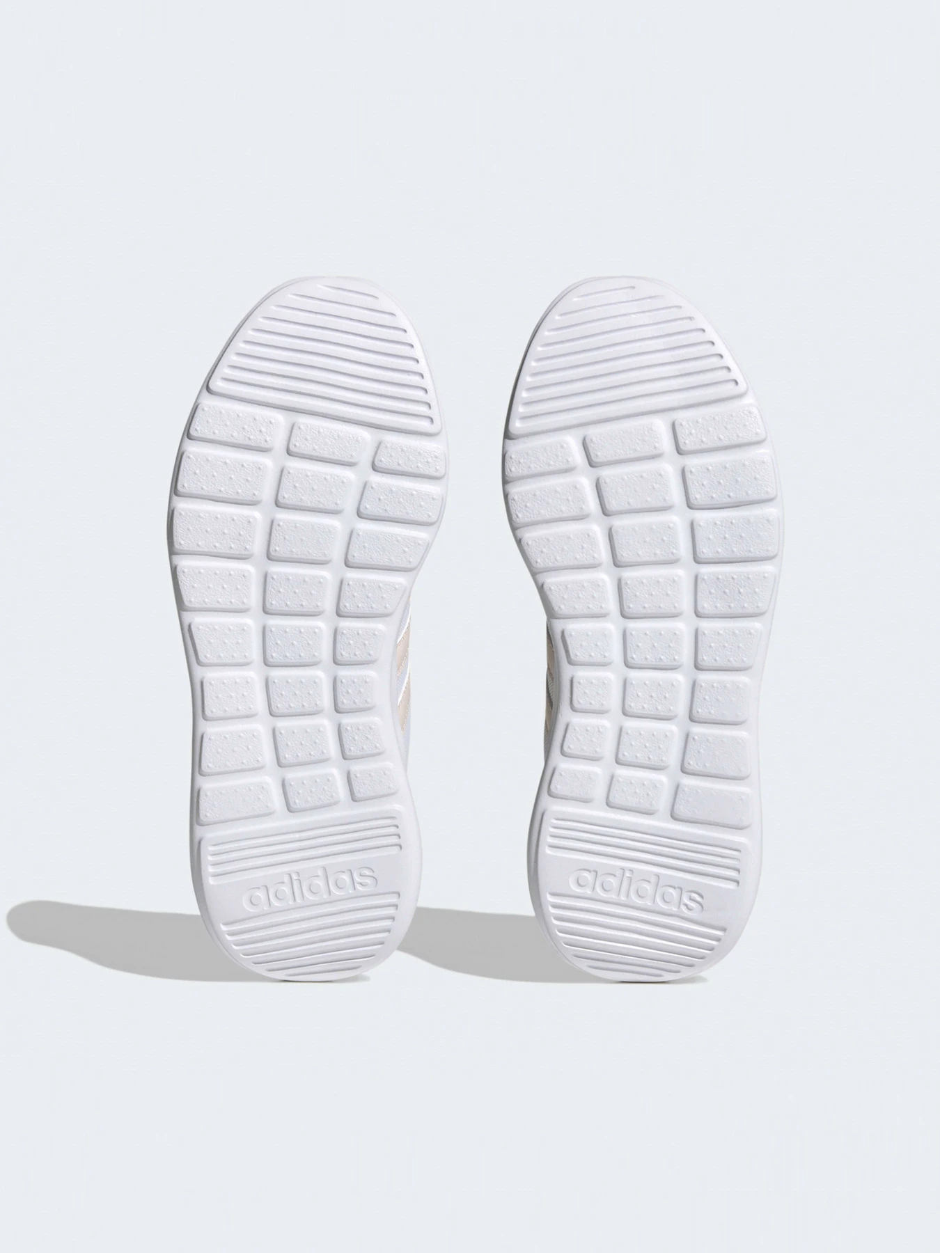 Кроссовки Adidas модель HP6103 Кроссовки Adidas модель HP6103 Фото
