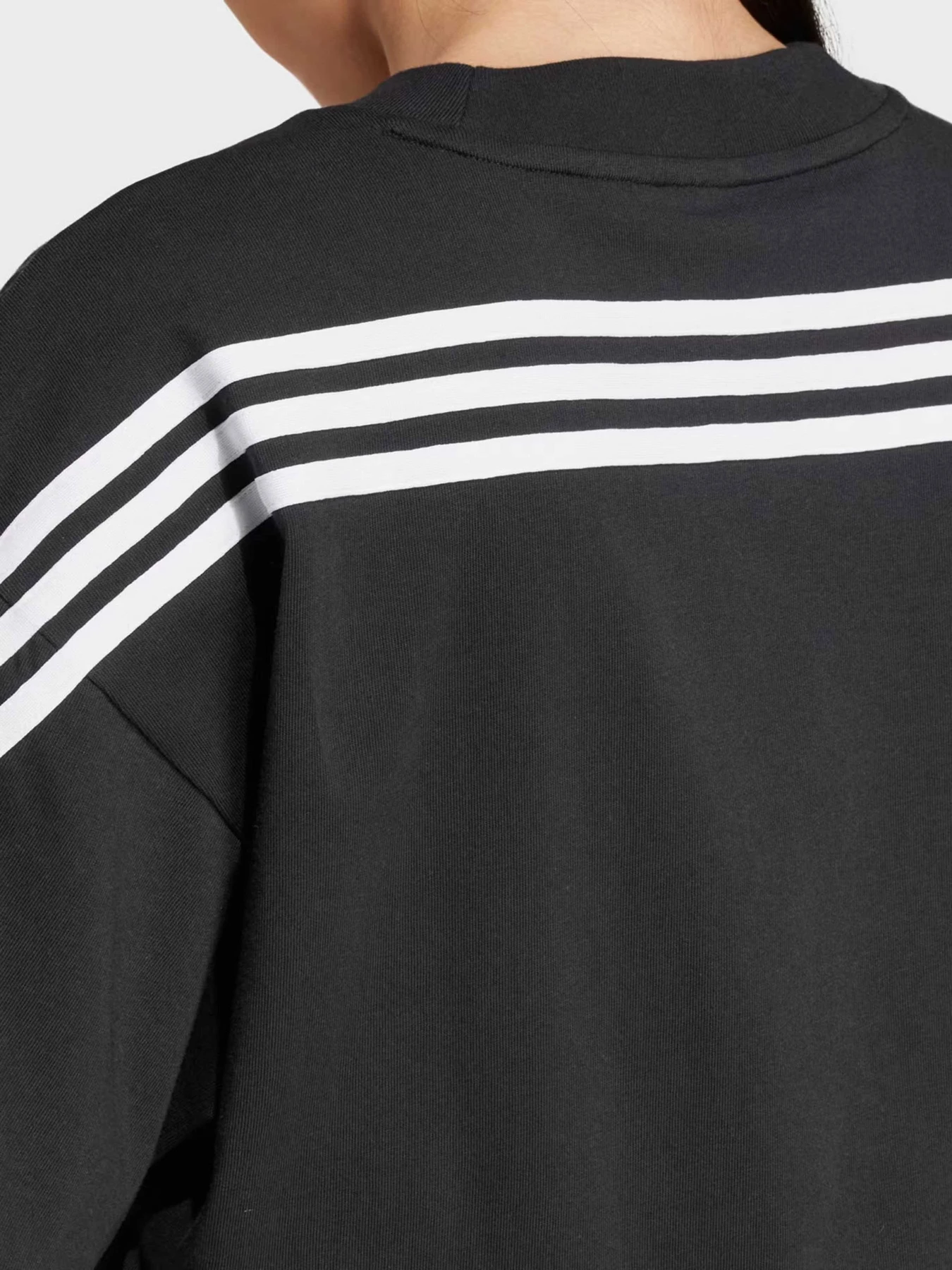Футболки и поло Adidas модель IP1571 Футболки и поло Adidas модель IP1571 Фото