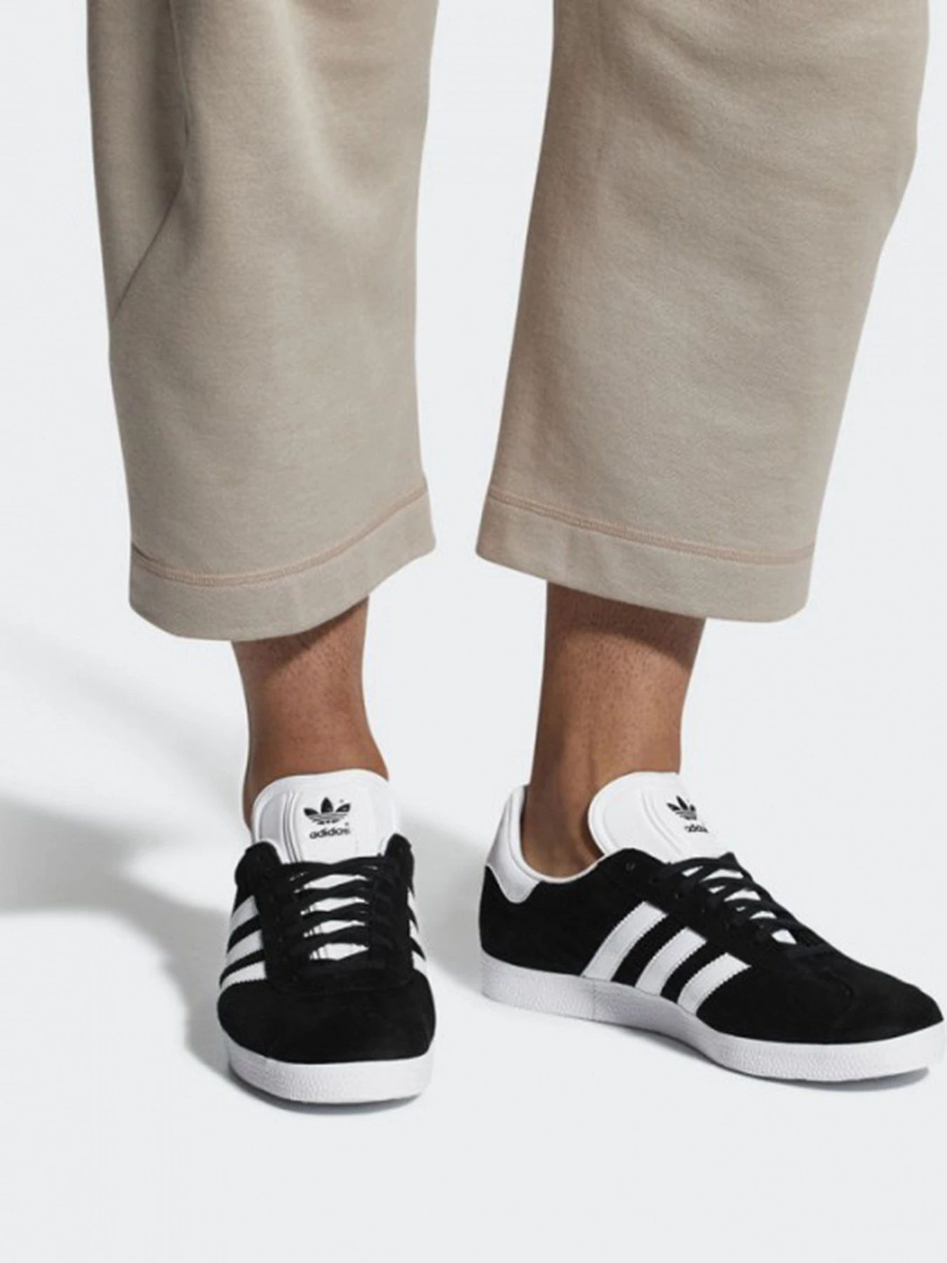 Кроссовки Adidas модель BB5476 Кроссовки Adidas модель BB5476 Фото