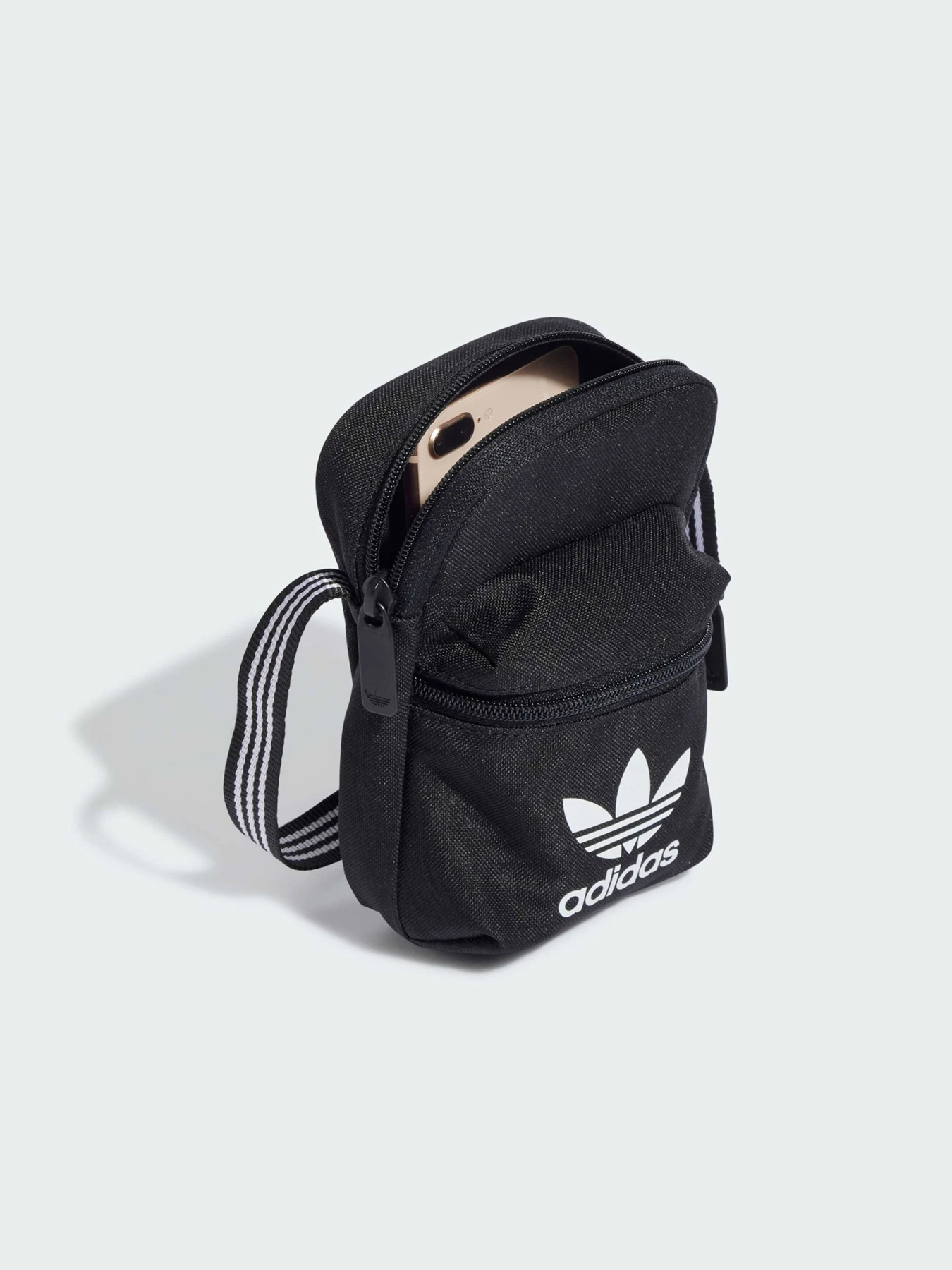Сумки Adidas модель IJ0765 Сумки Adidas модель IJ0765 Фото
