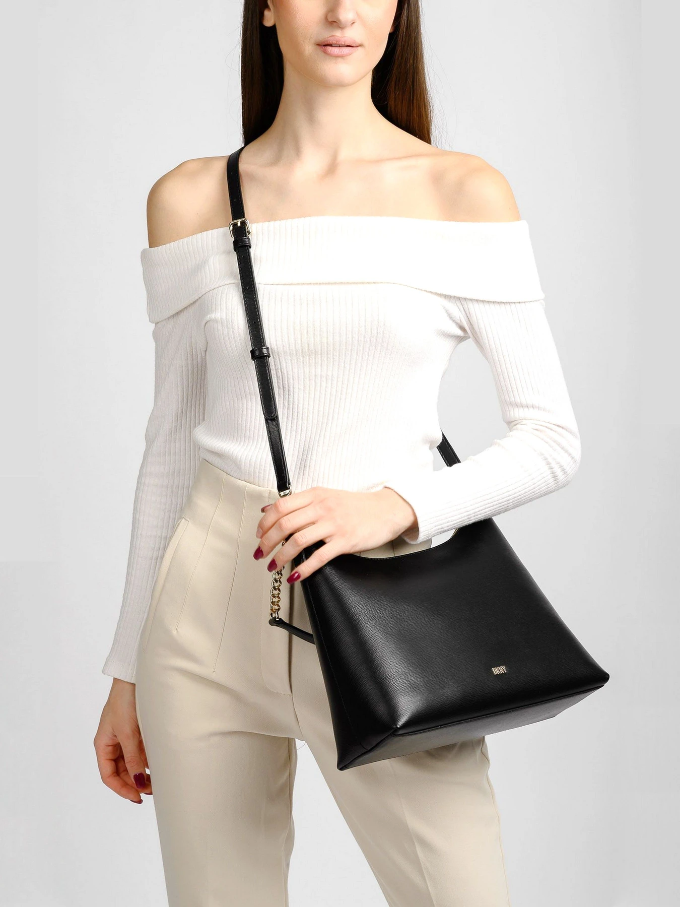 Сумки DKNY модель R21C3R74-BGD-SS24 Сумки DKNY модель R21C3R74-BGD-SS24 Фото