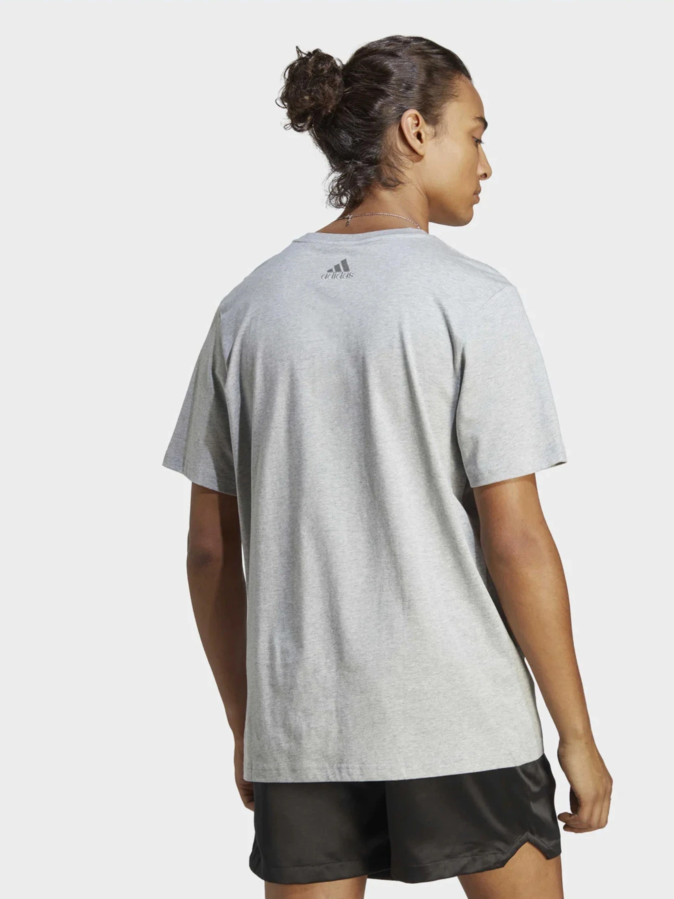 Футболки и поло Adidas модель IC9350 Футболки и поло Adidas модель IC9350 Фото