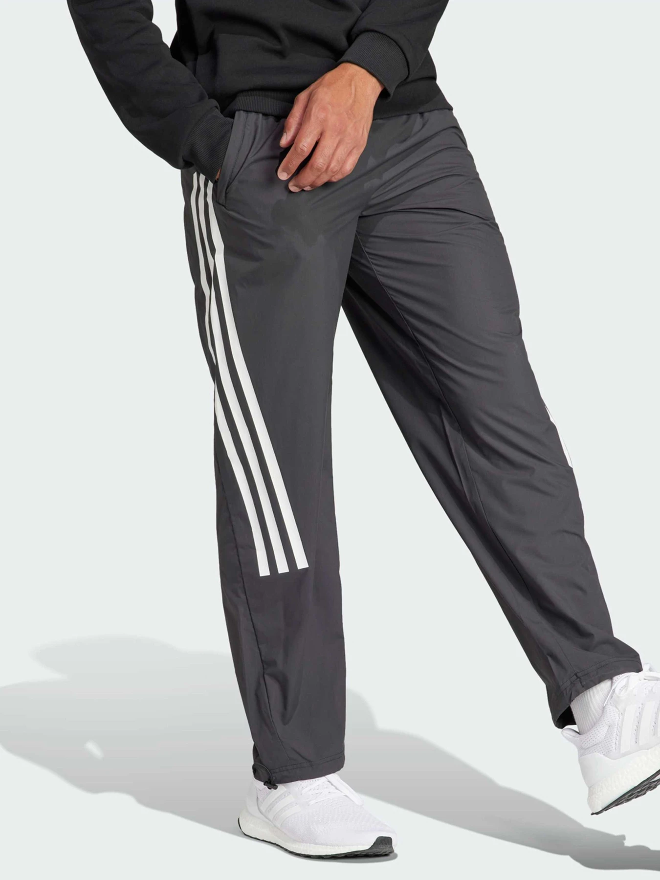 Брюки Adidas модель IN3308 Брюки Adidas модель IN3308 Фото
