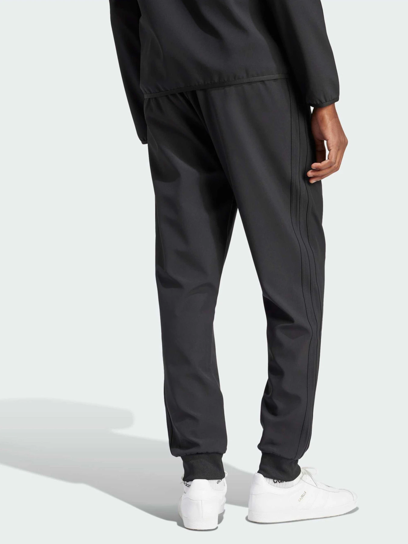 Брюки Adidas модель IM9880 Брюки Adidas модель IM9880 Фото