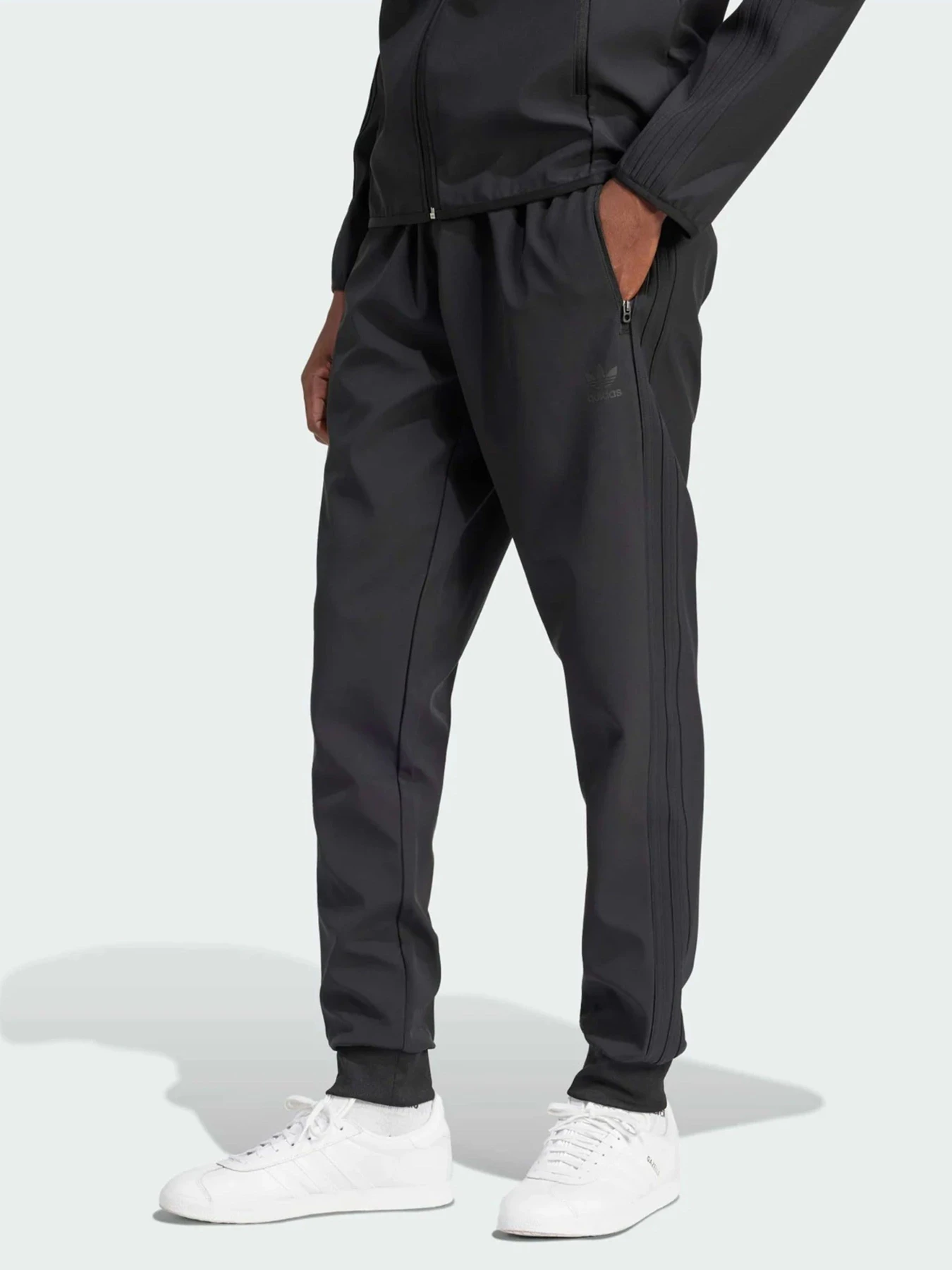 Брюки Adidas модель IM9880 Брюки Adidas модель IM9880 Фото