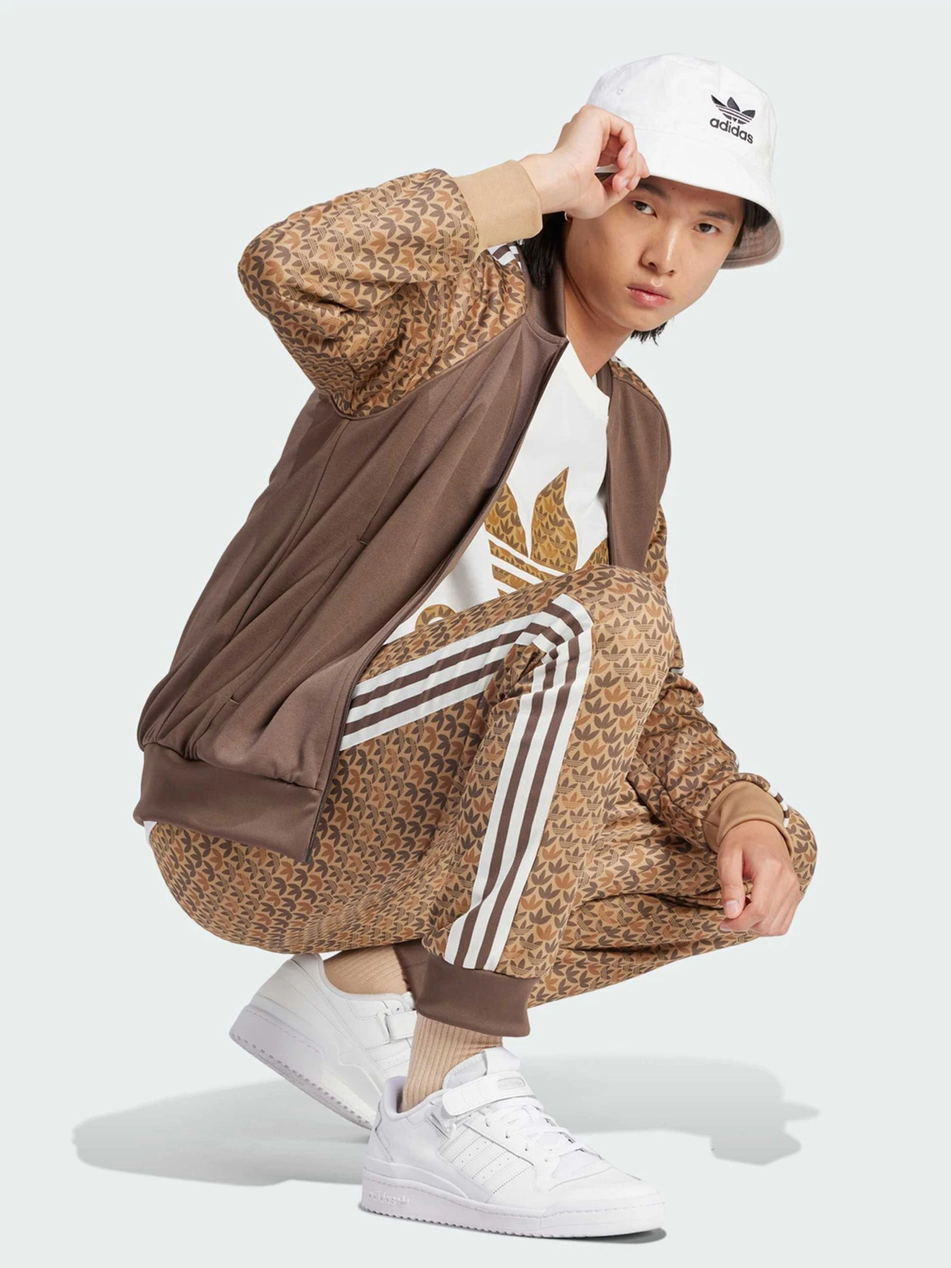 Брюки Adidas модель IS0257 Брюки Adidas модель IS0257 Фото