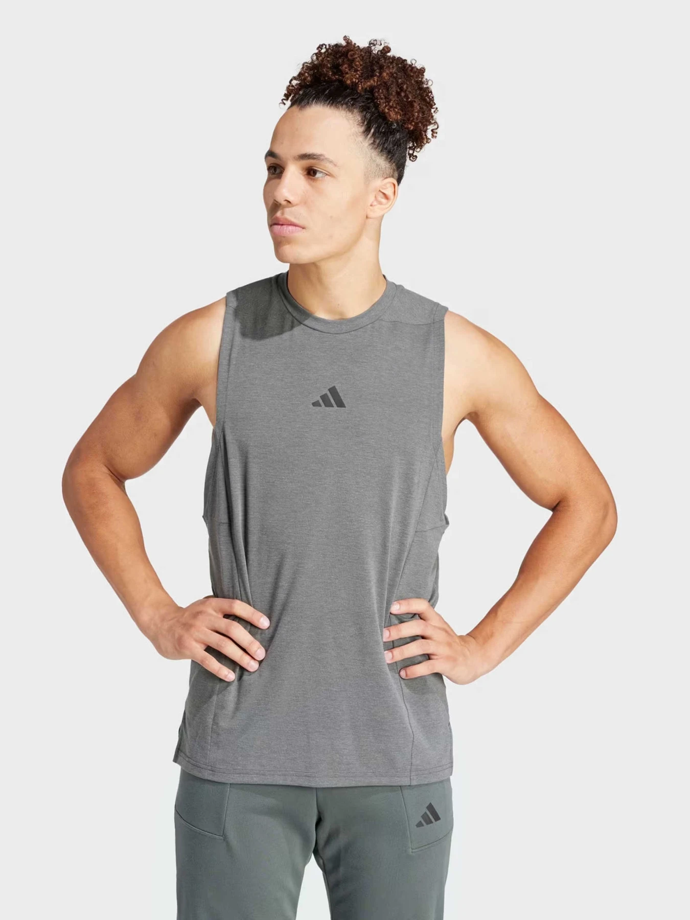 Футболки и поло Adidas модель IS3819 Футболки и поло Adidas модель IS3819 Фото