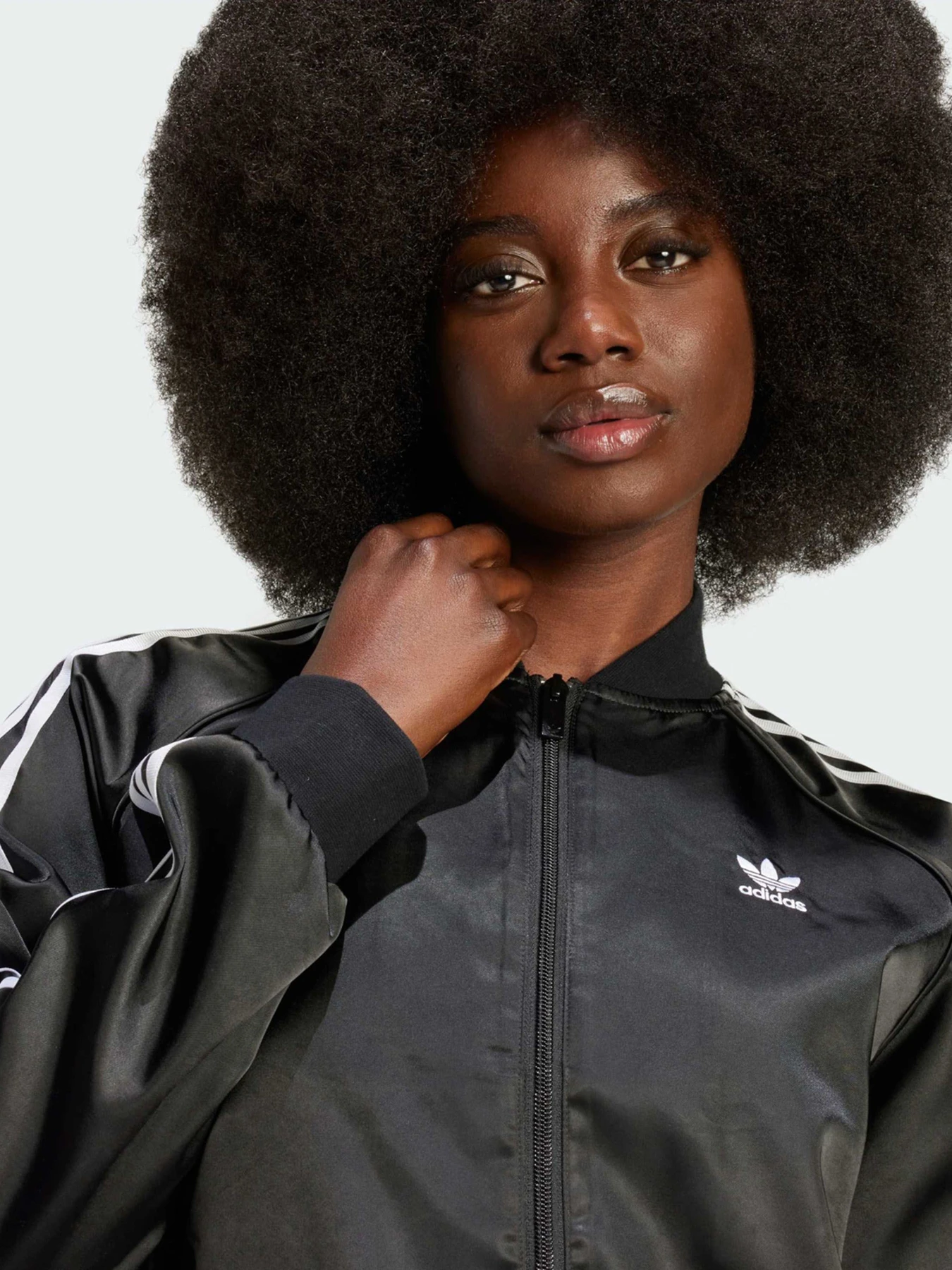 Худи и свитшоты Adidas модель IU2533 Худи и свитшоты Adidas модель IU2533 Фото