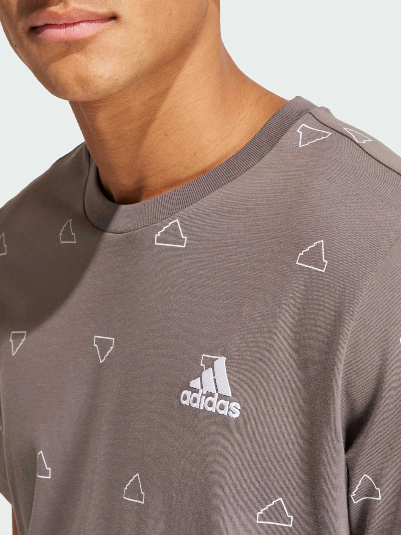 Футболки и поло Adidas модель IU0283 Футболки и поло Adidas модель IU0283 Фото