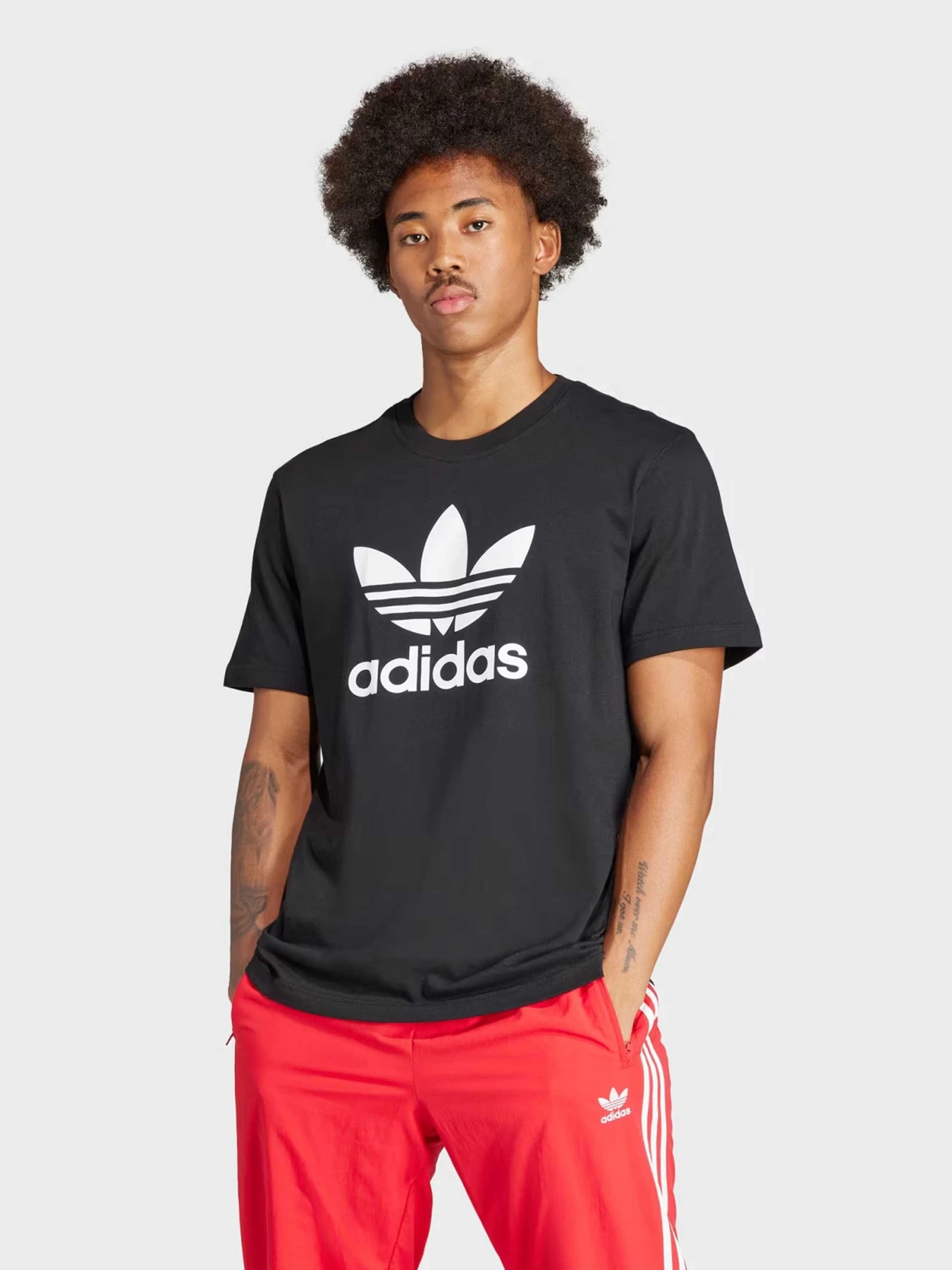 Футболки и поло Adidas модель IU2364 Футболки и поло Adidas модель IU2364 Фото