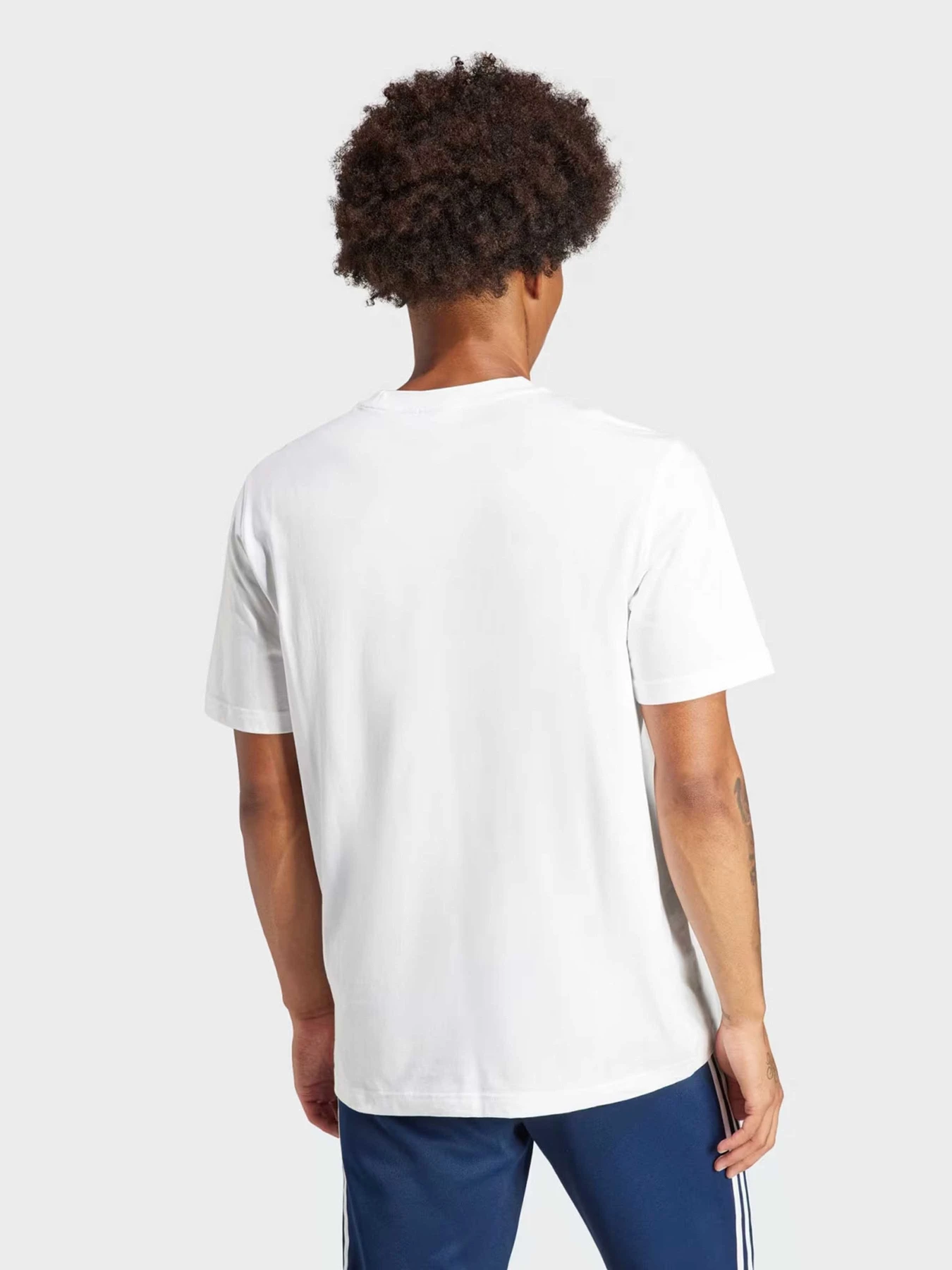 Футболки и поло Adidas модель IV5353 Футболки и поло Adidas модель IV5353 Фото