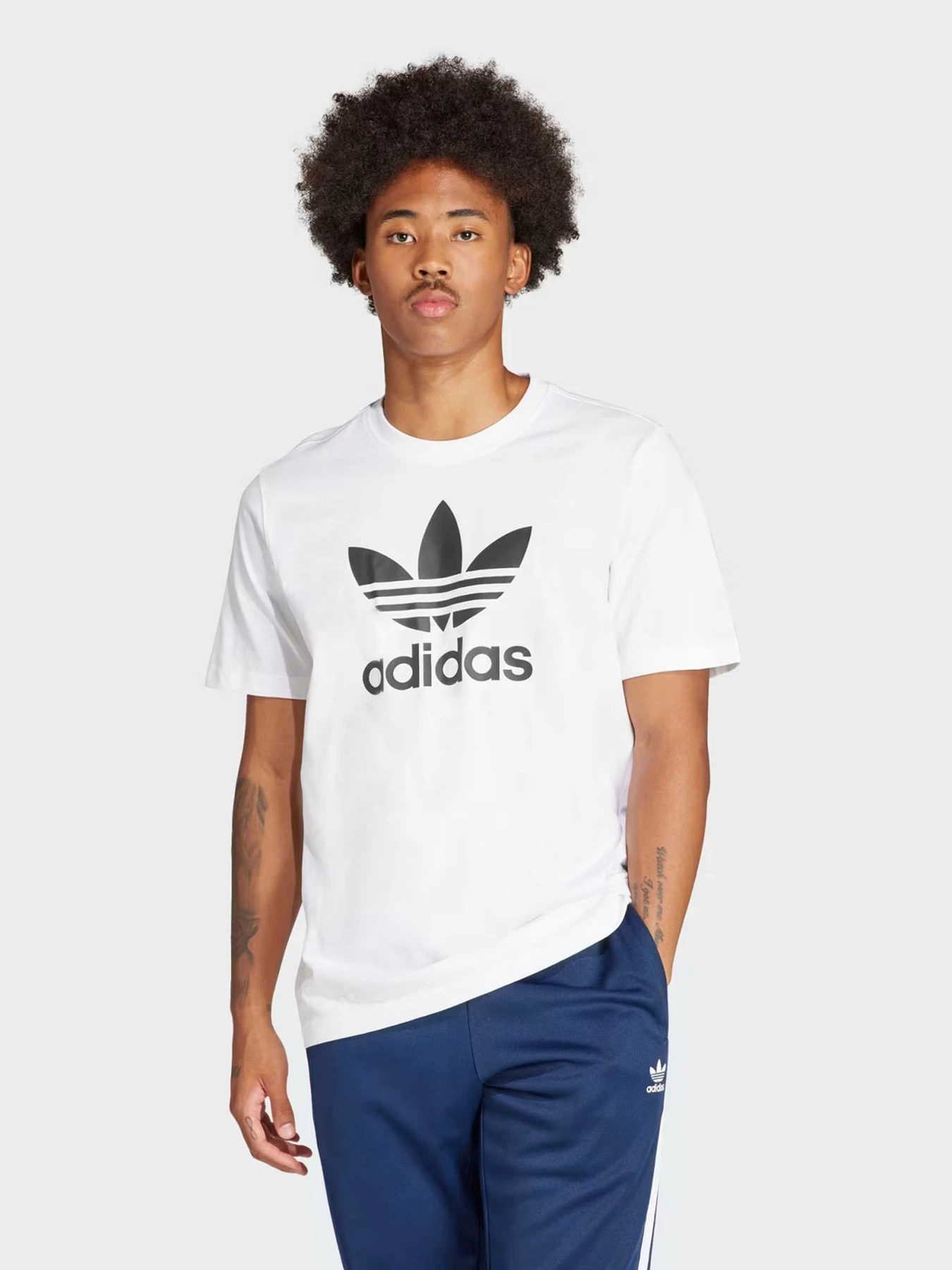 Футболки и поло Adidas модель IV5353 Футболки и поло Adidas модель IV5353 Фото
