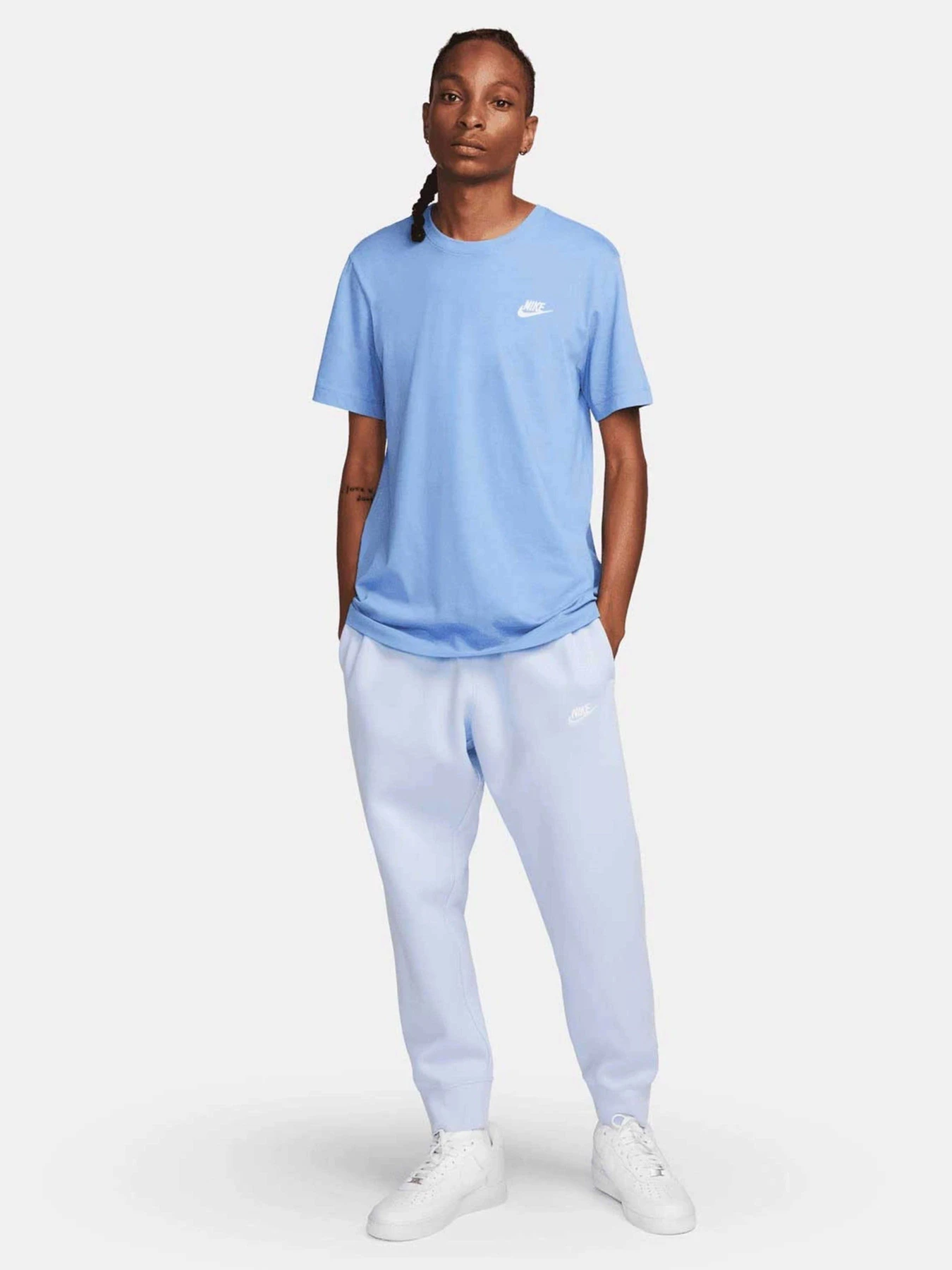 Футболки и поло NIKE модель AR4997-450 Футболки и поло NIKE модель AR4997-450 Фото