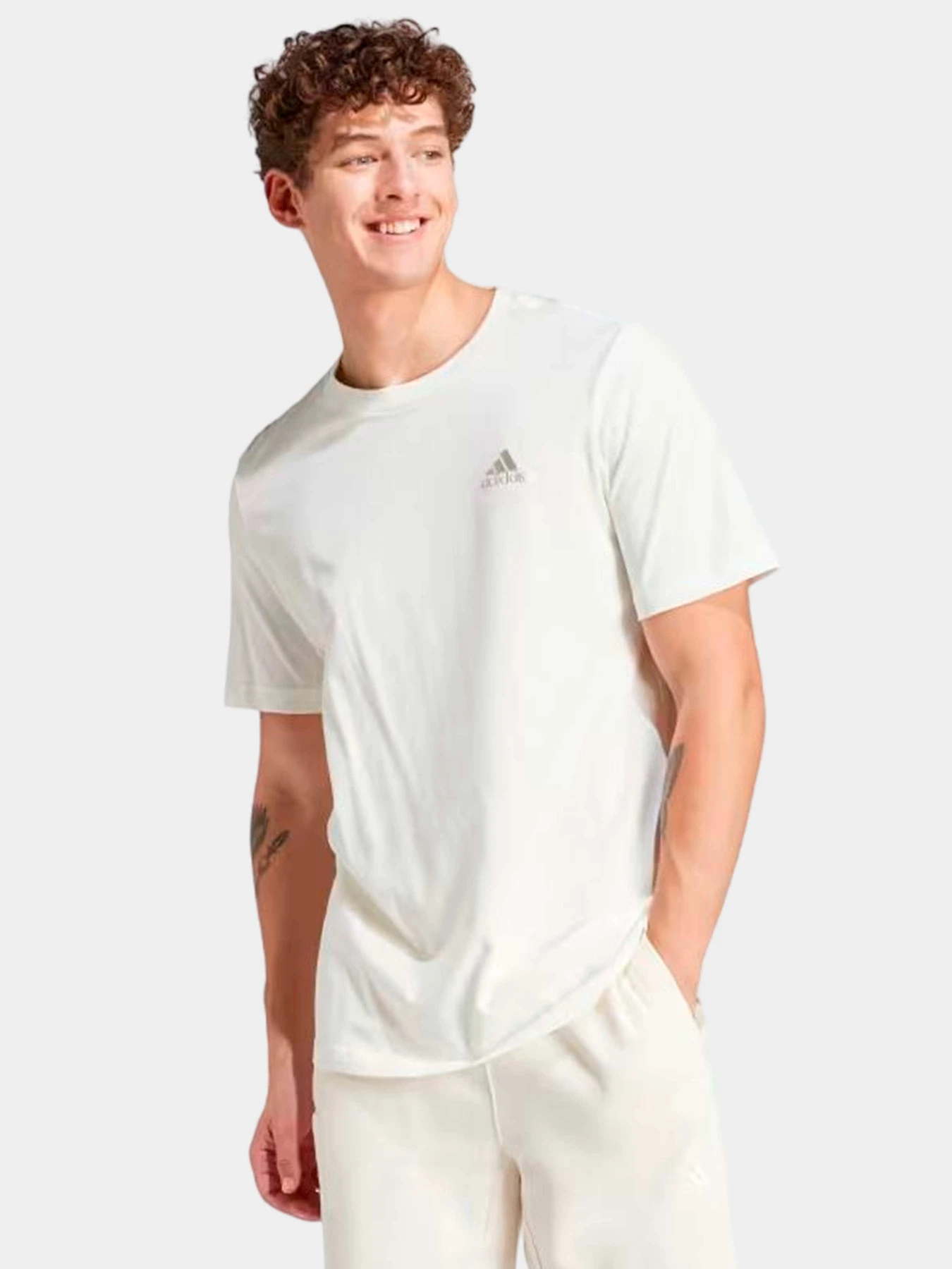 Футболки и поло Adidas модель IS1318 Футболки и поло Adidas модель IS1318 Фото