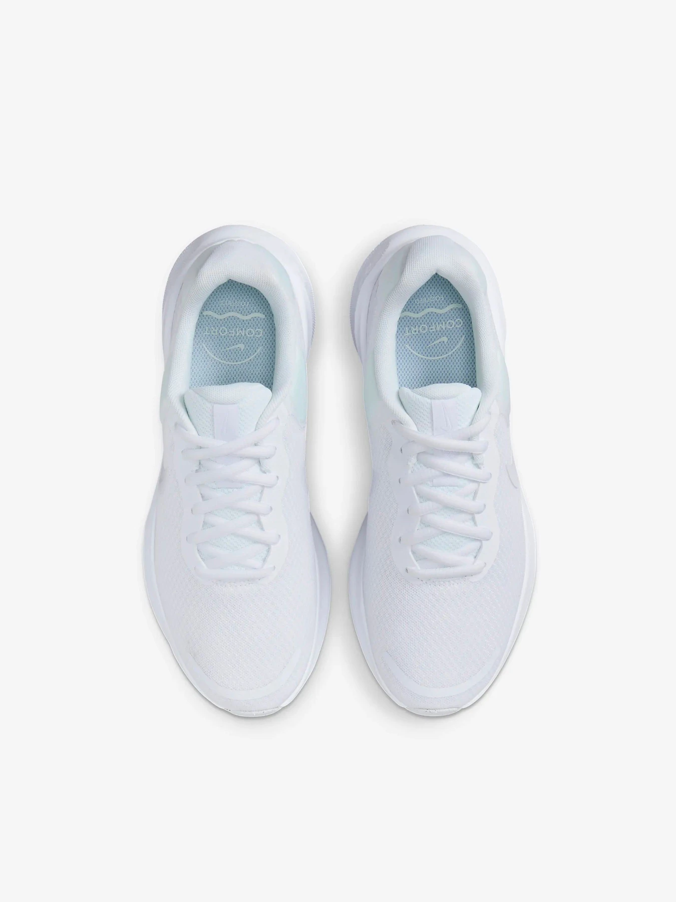Кроссовки NIKE модель FB2208-100 Кроссовки NIKE модель FB2208-100 Фото