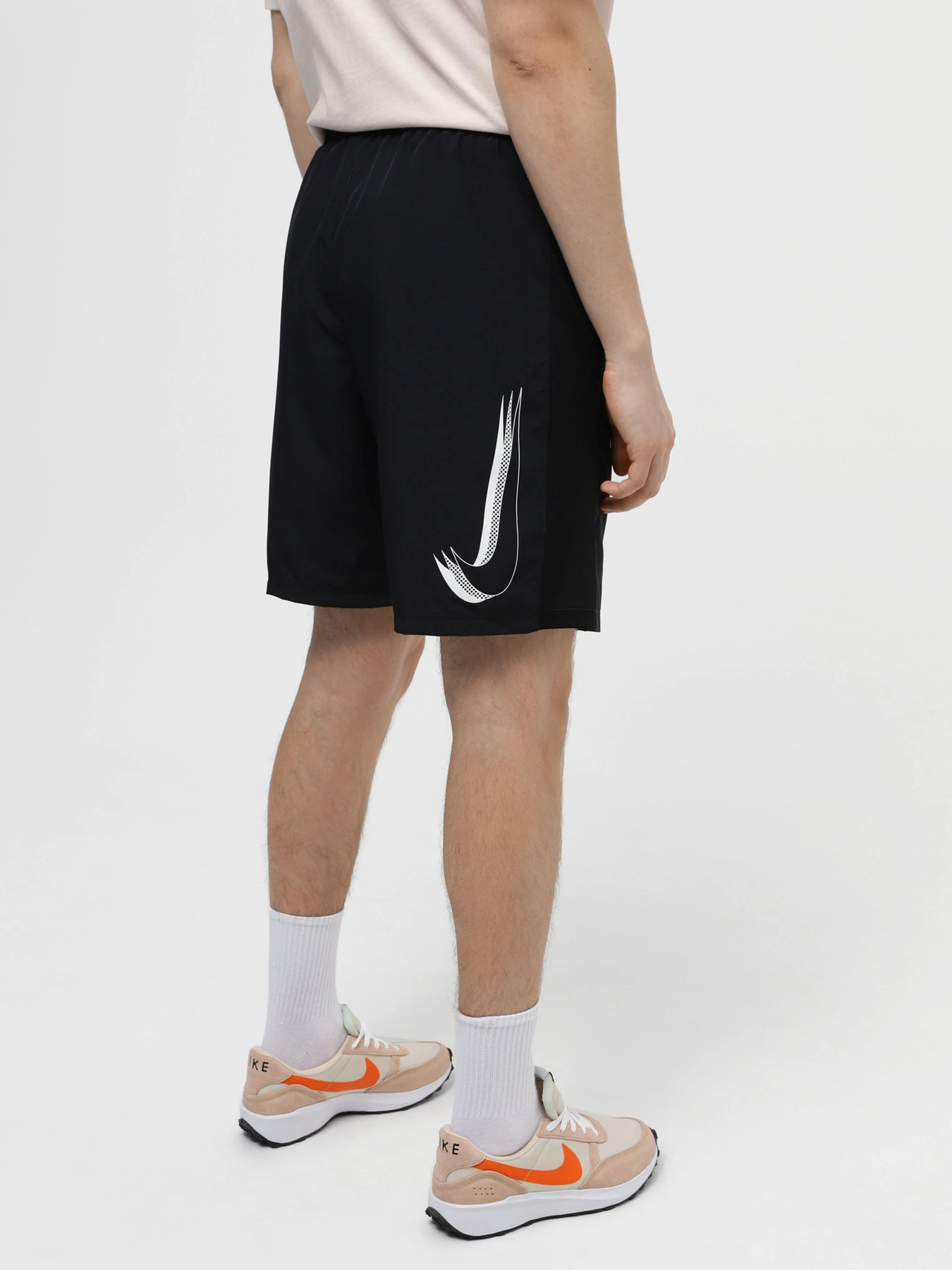 Шорты NIKE модель FB6371-010 Шорты NIKE модель FB6371-010 Фото