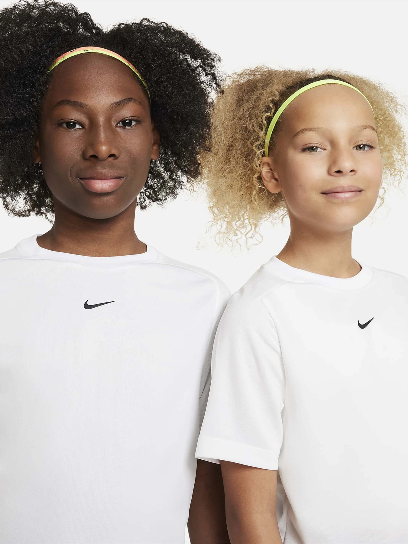 Футболки и поло NIKE модель DX5380-100 Футболки и поло NIKE модель DX5380-100 Фото