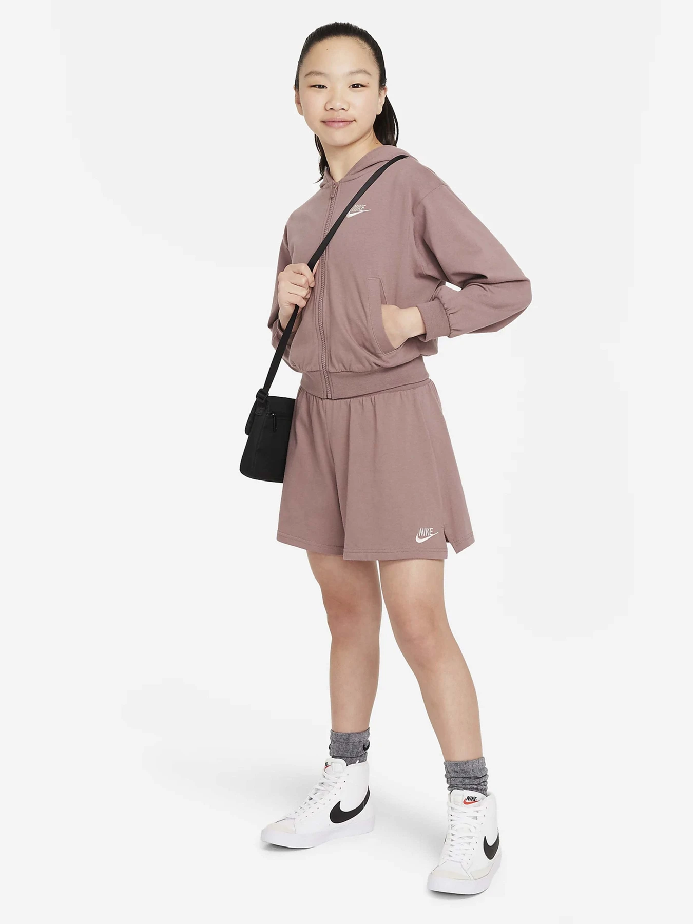 Шорты NIKE модель FN8593-208 Шорты NIKE модель FN8593-208 Фото