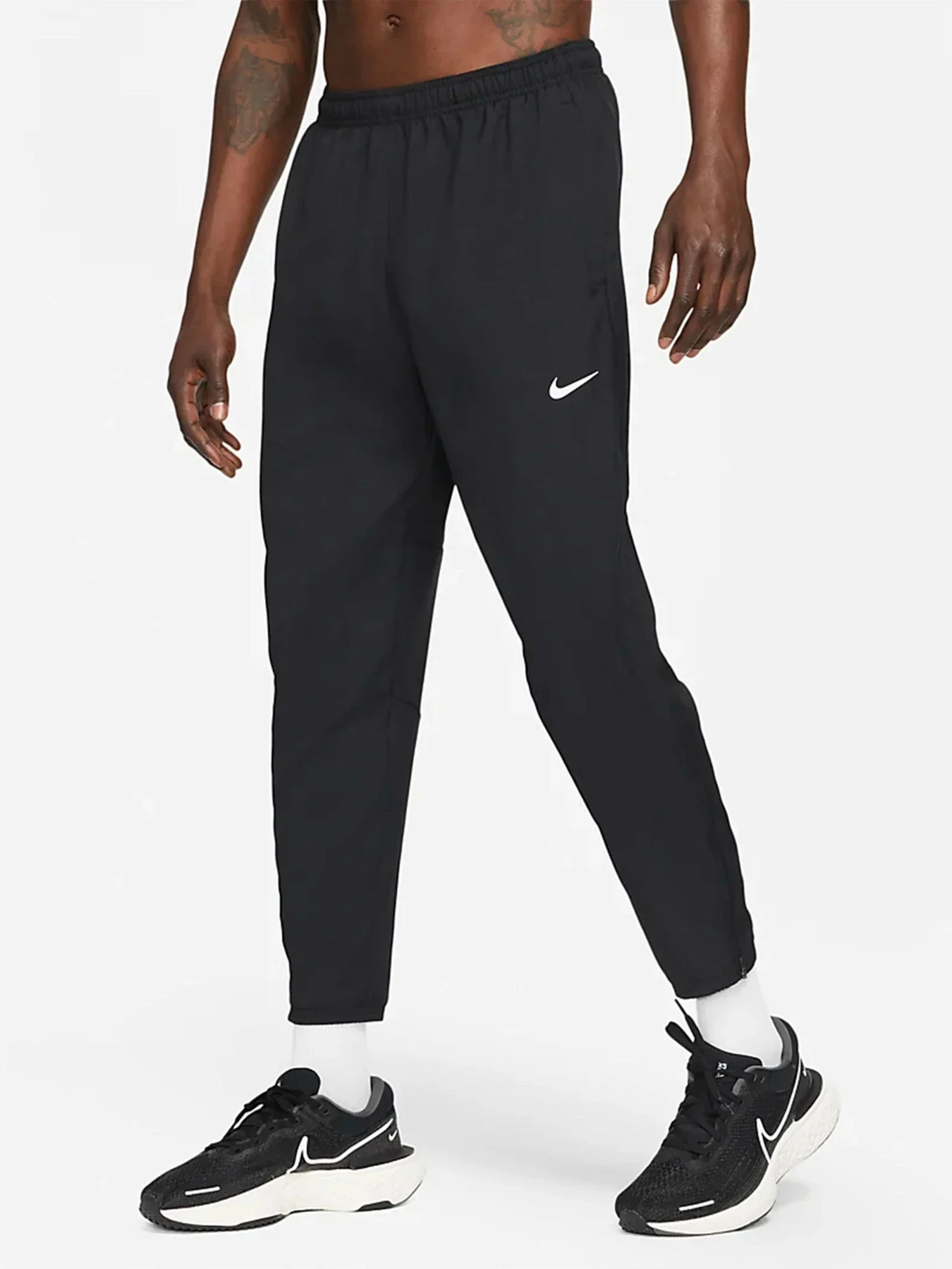 Брюки NIKE модель DD4894-010 Брюки NIKE модель DD4894-010 Фото