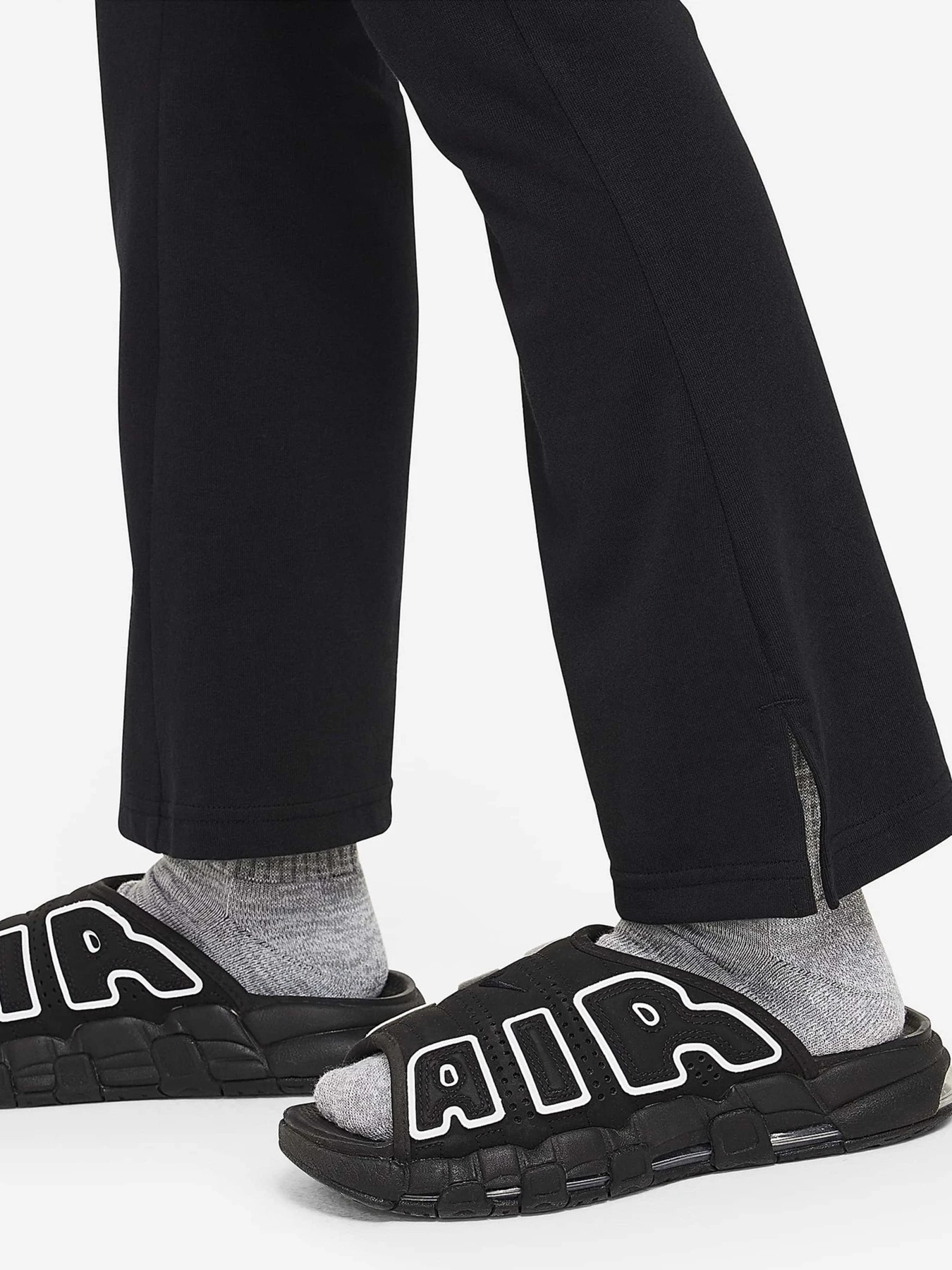 Брюки NIKE модель FN8591-010 Брюки NIKE модель FN8591-010 Фото