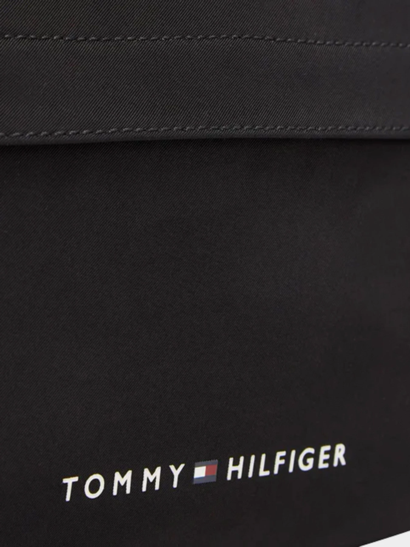 Сумки Tommy Hilfiger модель AM0AM12201-BDS Сумки Tommy Hilfiger модель AM0AM12201-BDS Фото