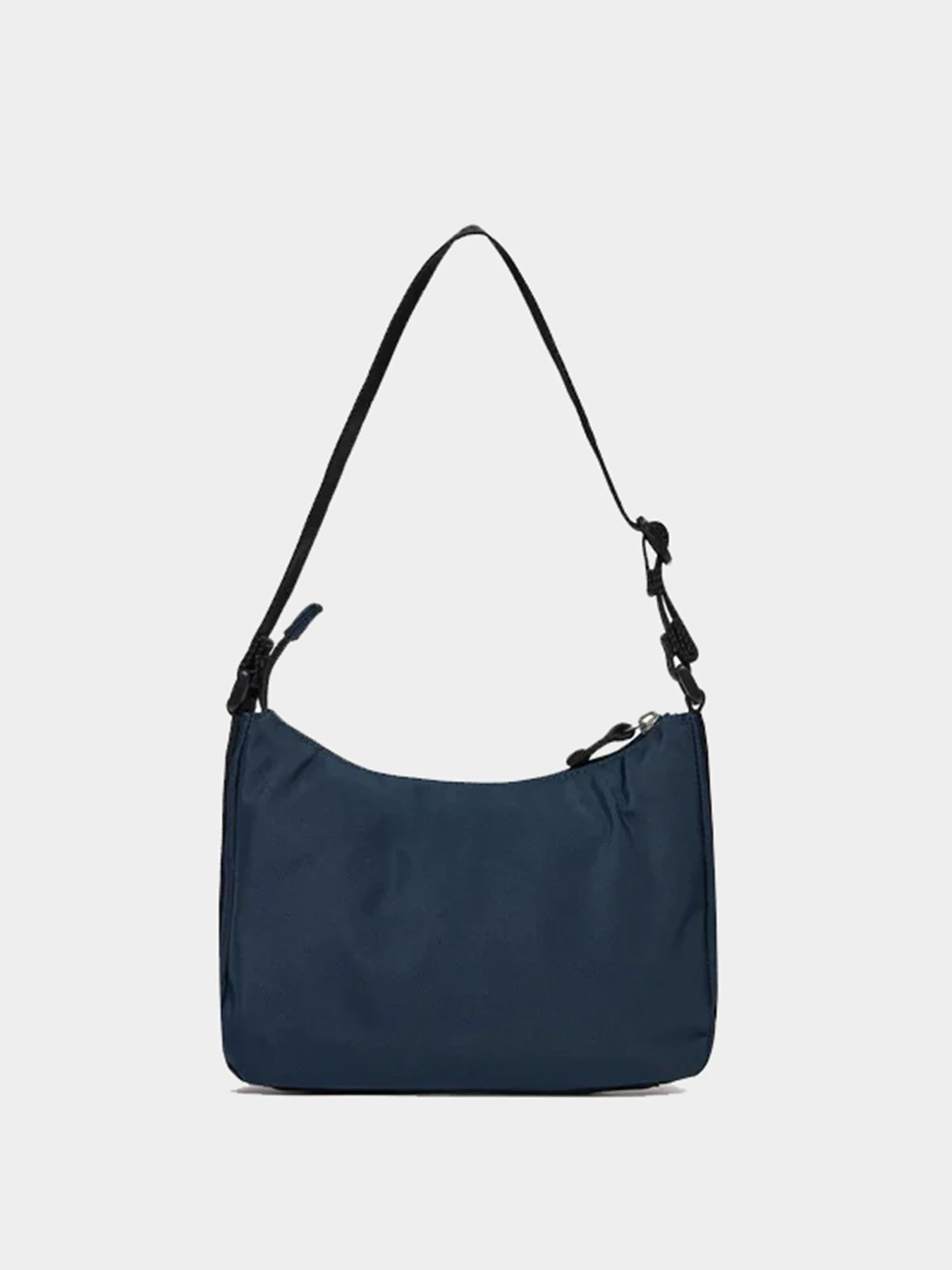 Сумки Tommy Hilfiger модель AW0AW15815-C1G Сумки Tommy Hilfiger модель AW0AW15815-C1G Фото