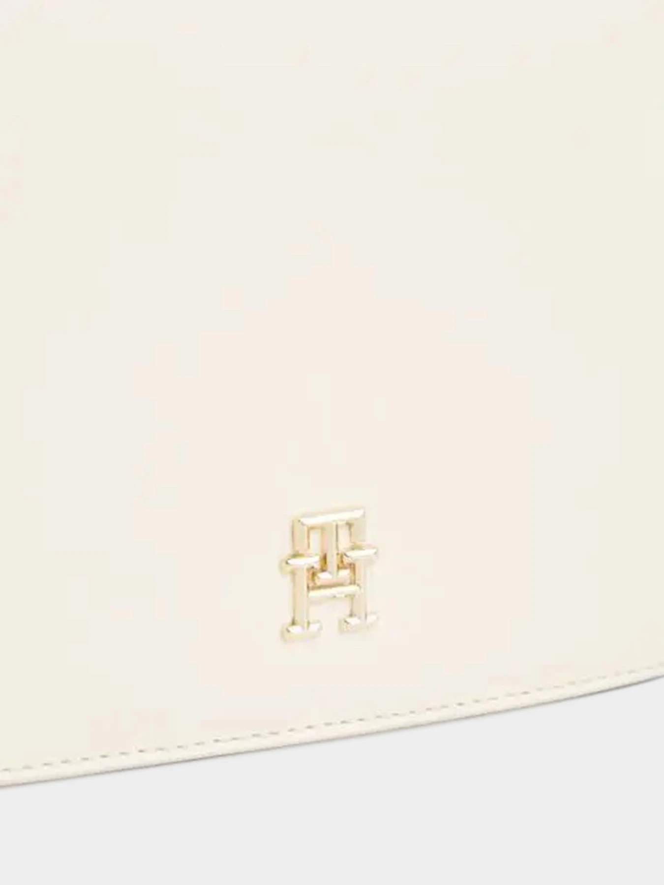 Сумки Tommy Hilfiger модель AW0AW15974-AEF Сумки Tommy Hilfiger модель AW0AW15974-AEF Фото