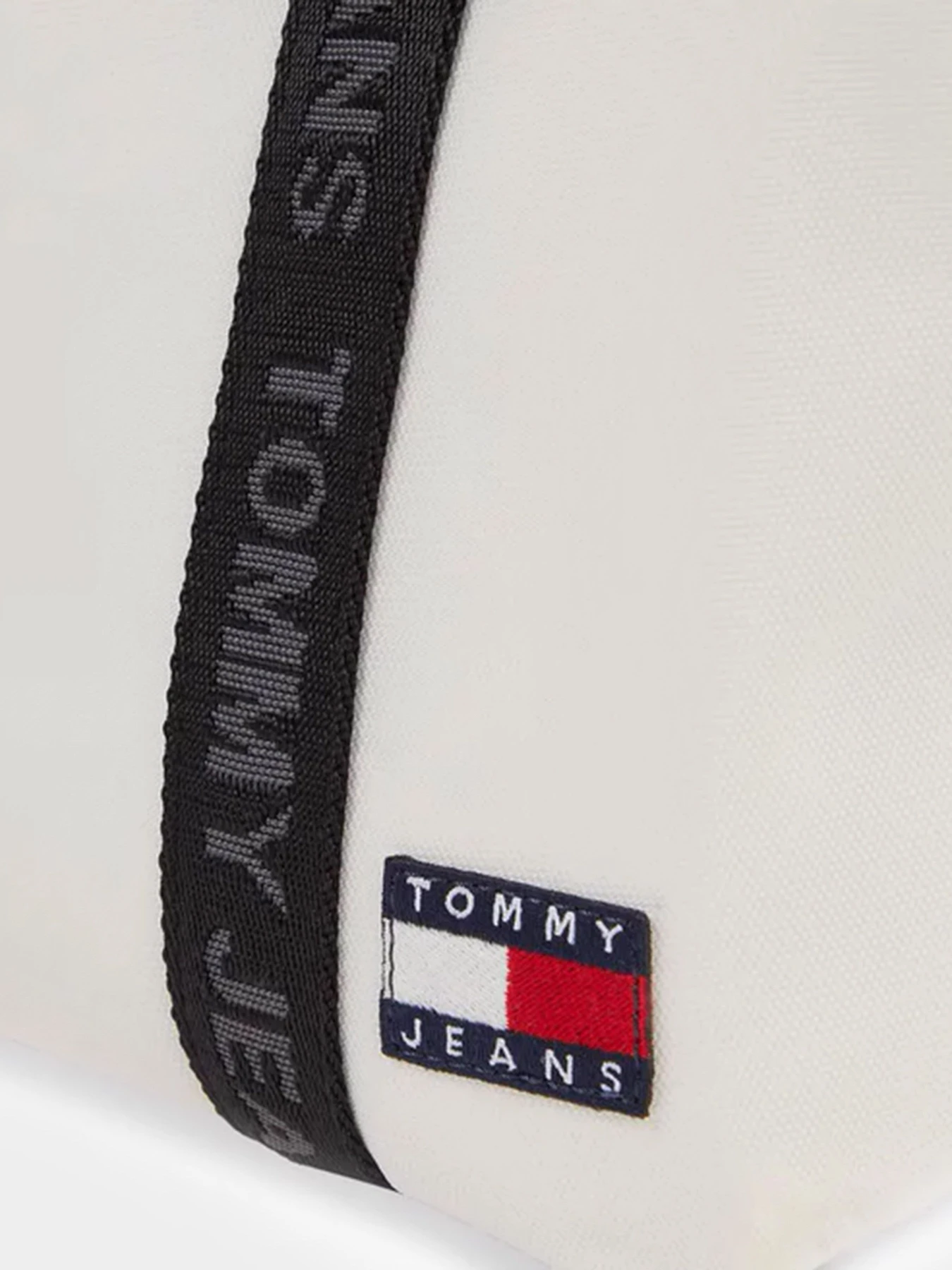 Сумки Tommy Hilfiger модель AW0AW15817-YBH Сумки Tommy Hilfiger модель AW0AW15817-YBH Фото