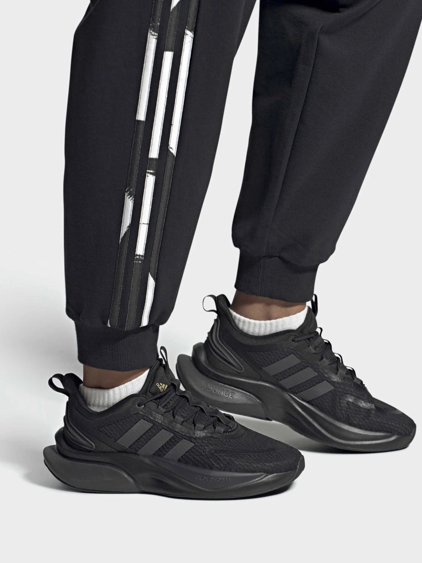 Кроссовки Adidas модель HP6149 Кроссовки Adidas модель HP6149 Фото