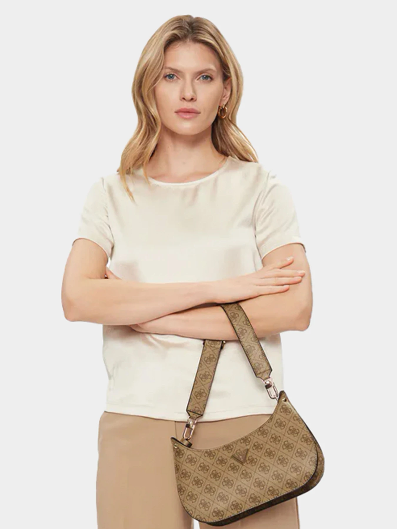 Сумки GUESS модель HWSG87-78720-LTL Сумки GUESS модель HWSG87-78720-LTL Фото