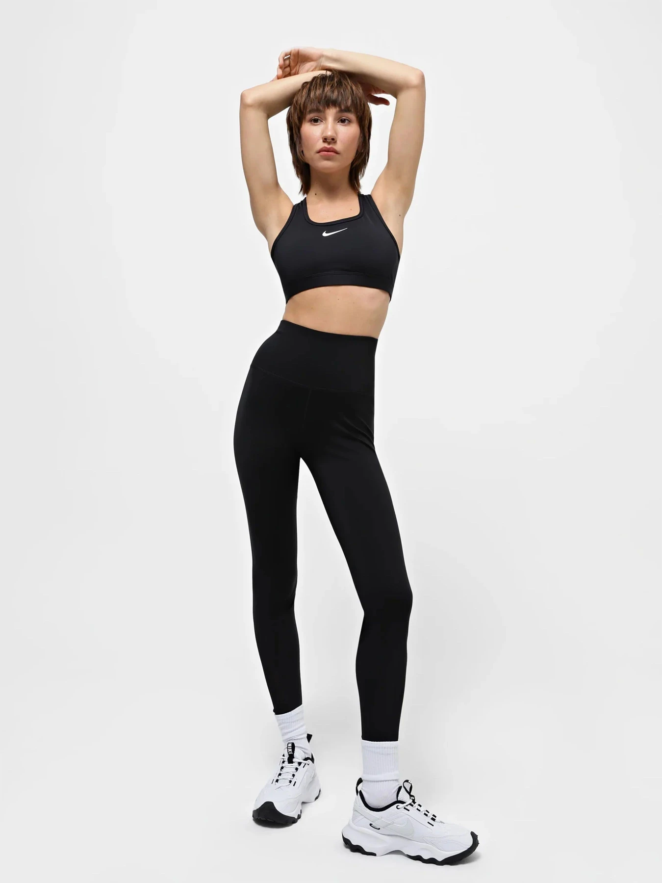 Брюки NIKE модель DV9020-010 Брюки NIKE модель DV9020-010 Фото