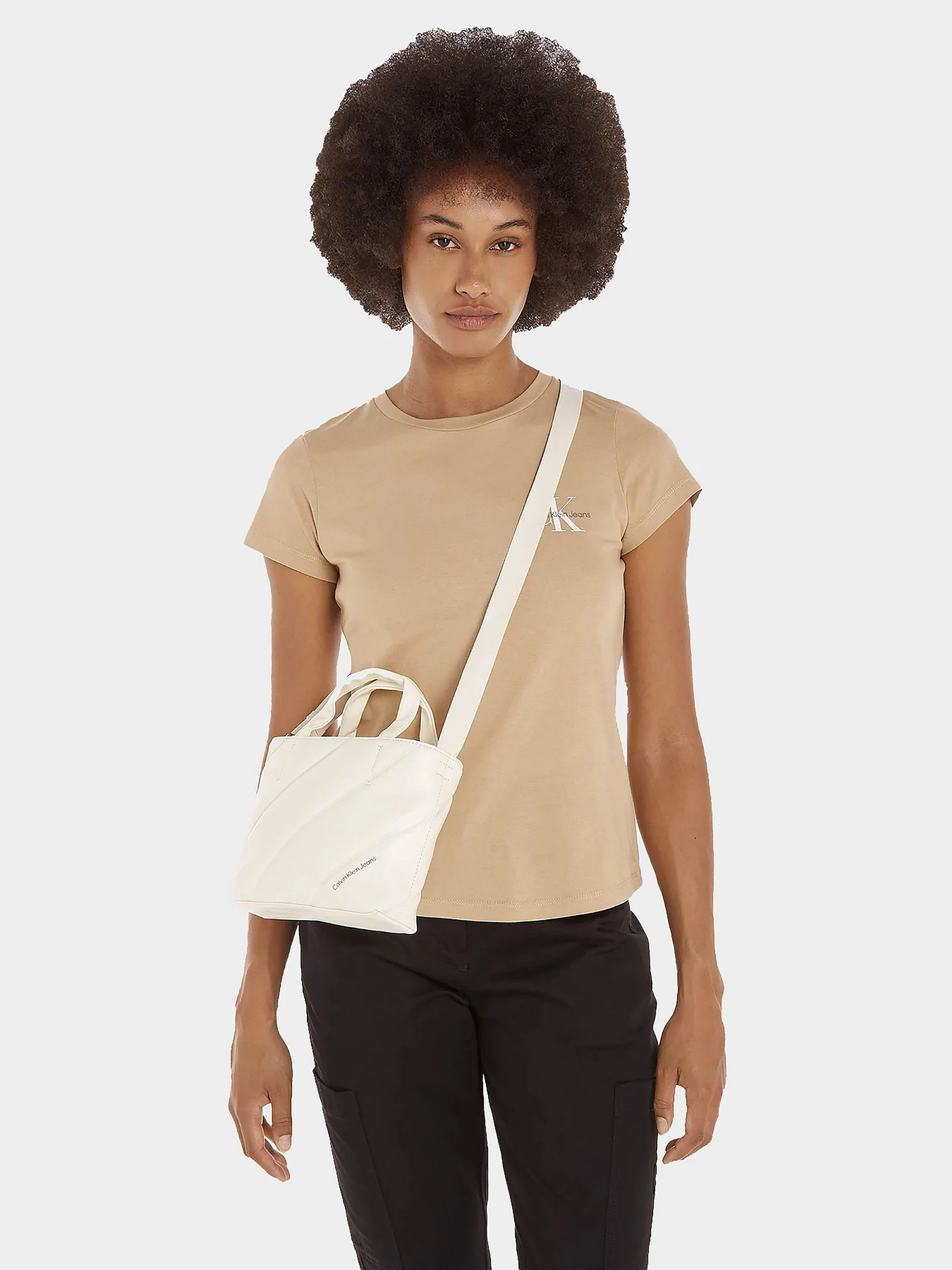Сумки Calvin Klein модель K60K611957-YAN Сумки Calvin Klein модель K60K611957-YAN Фото