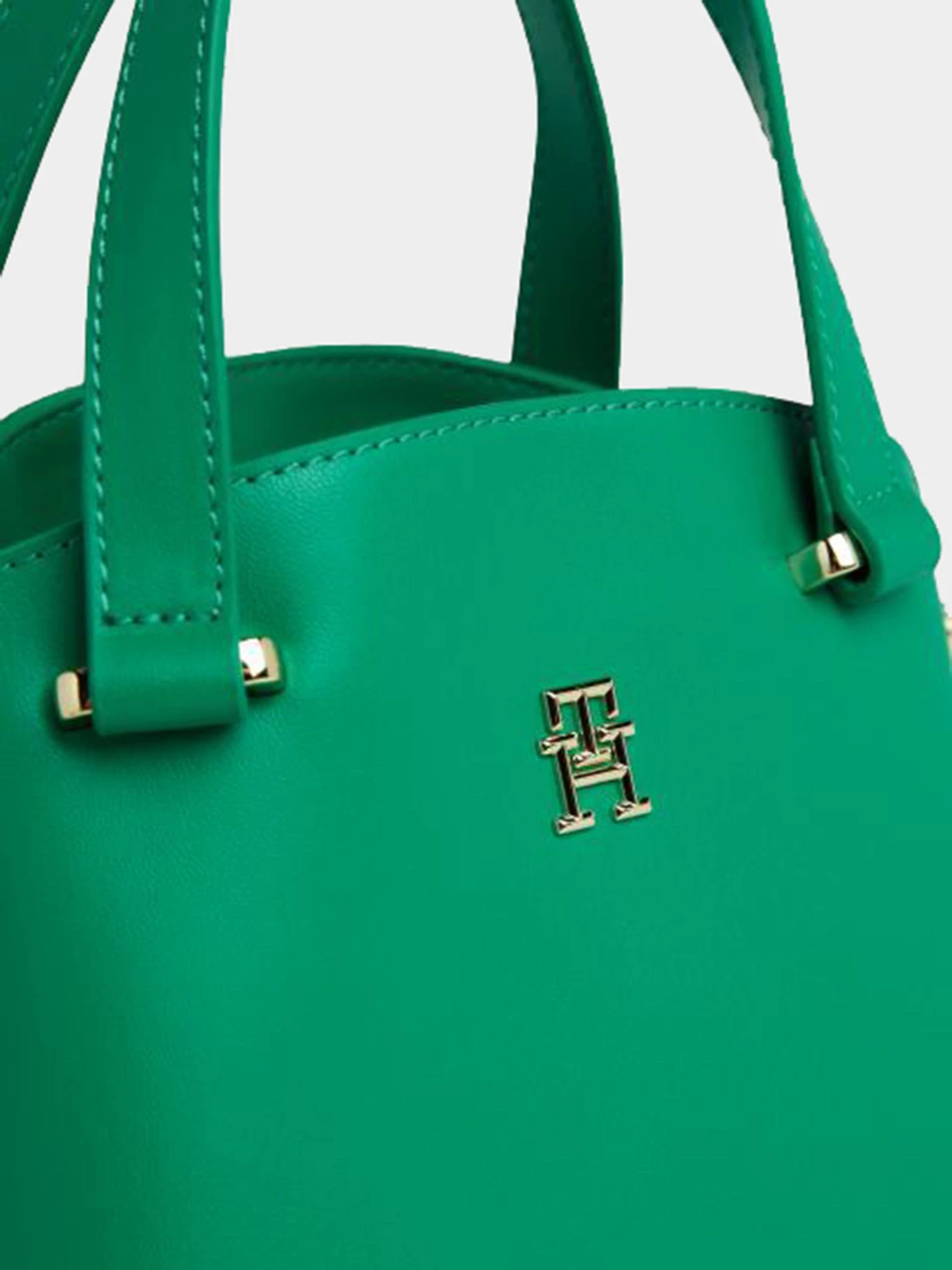 Сумки Tommy Hilfiger модель AW0AW15968-L4B Сумки Tommy Hilfiger модель AW0AW15968-L4B Фото