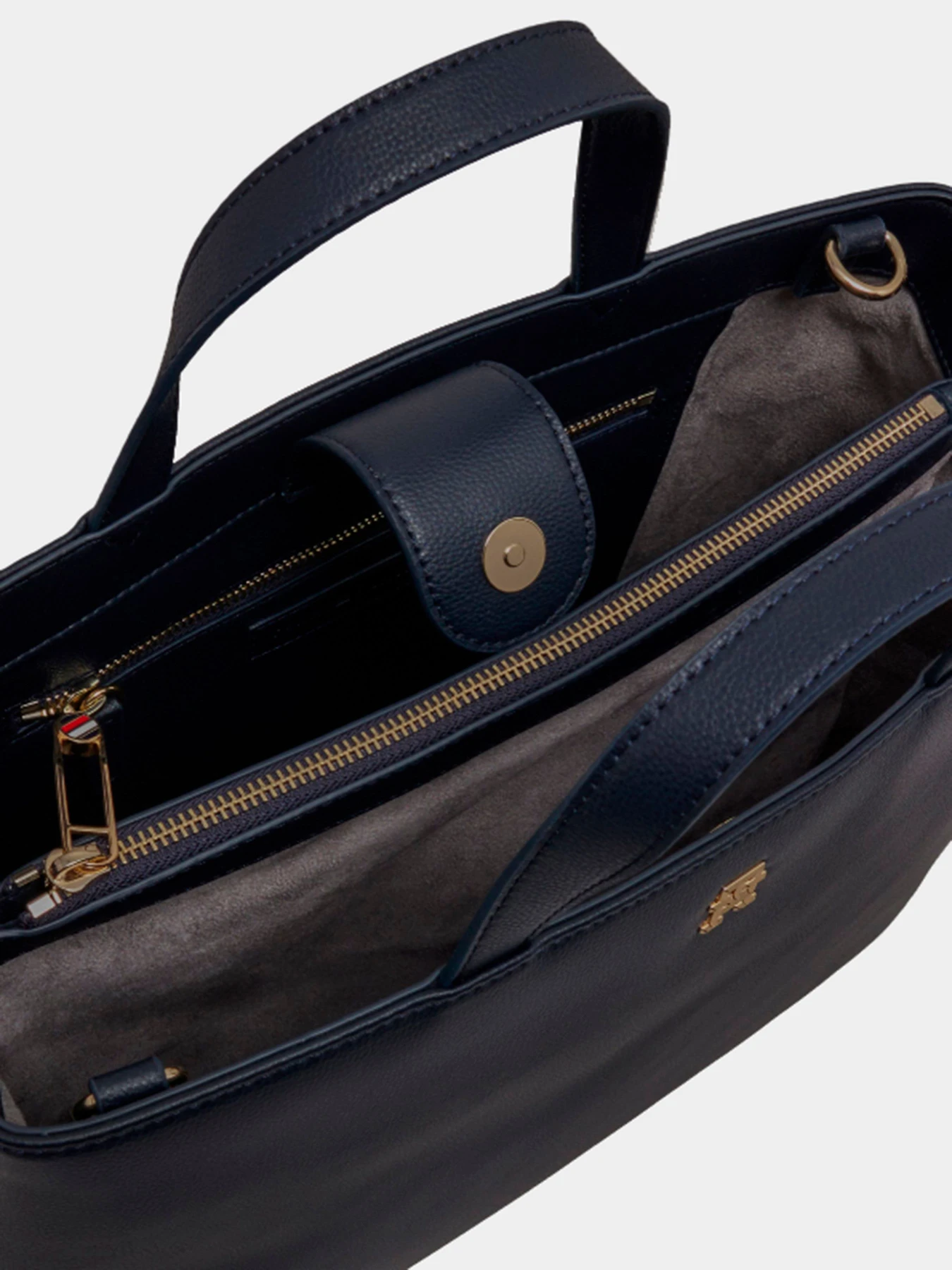 Сумки Tommy Hilfiger модель AW0AW16085-DW6 Сумки Tommy Hilfiger модель AW0AW16085-DW6 Фото