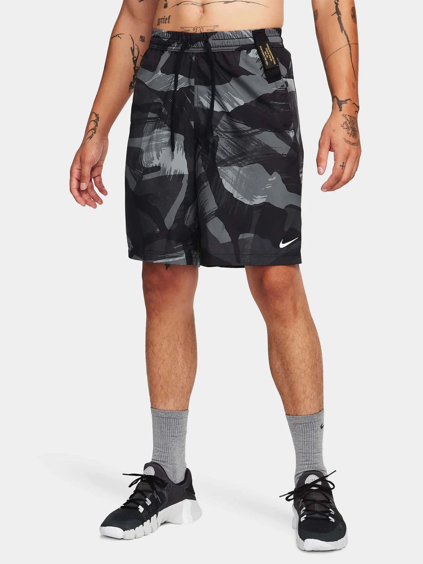 Шорты NIKE модель FN3046-010 Шорты NIKE модель FN3046-010 Фото