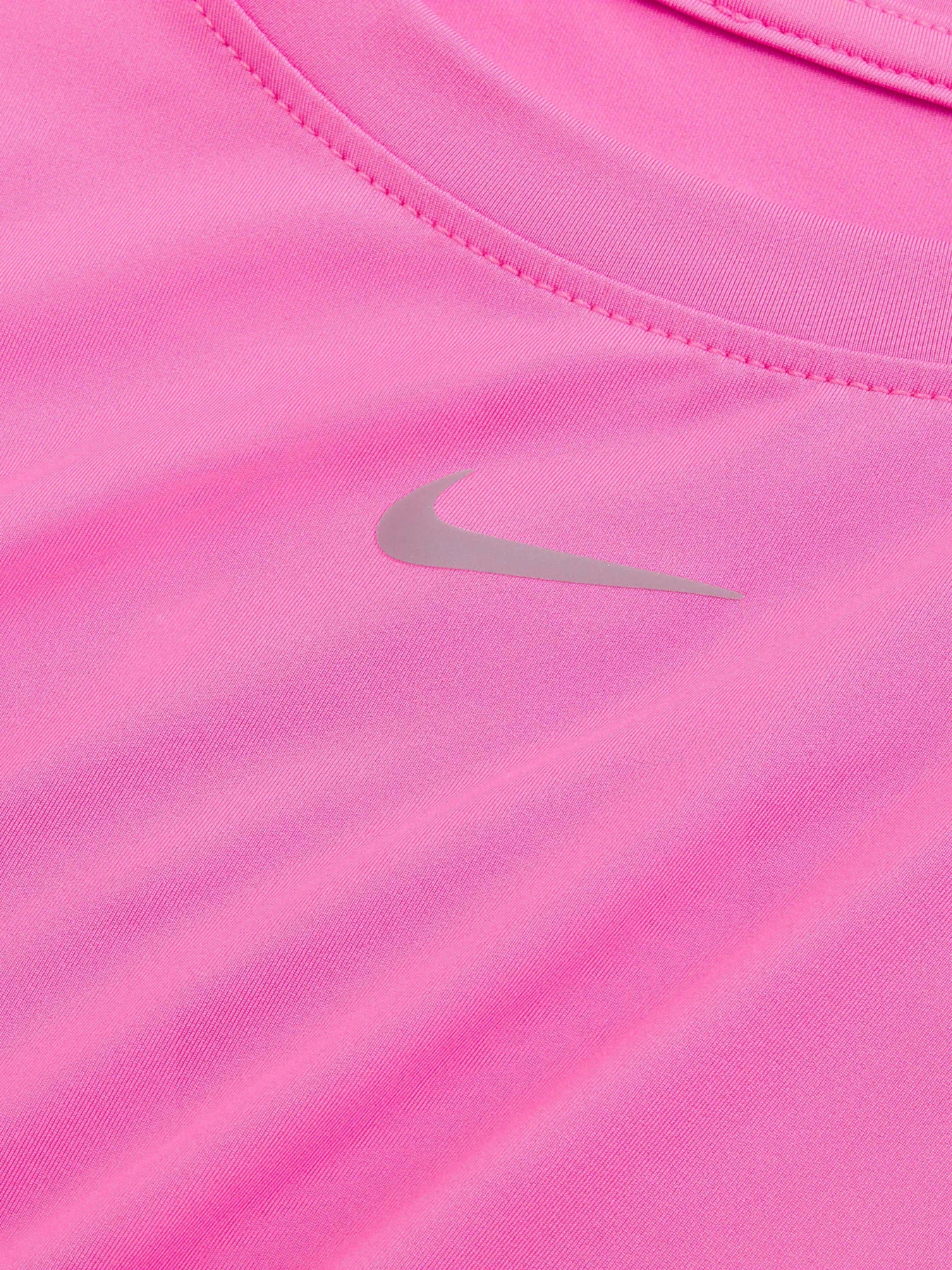 Футболки и поло NIKE модель FN2798-675 Футболки и поло NIKE модель FN2798-675 Фото
