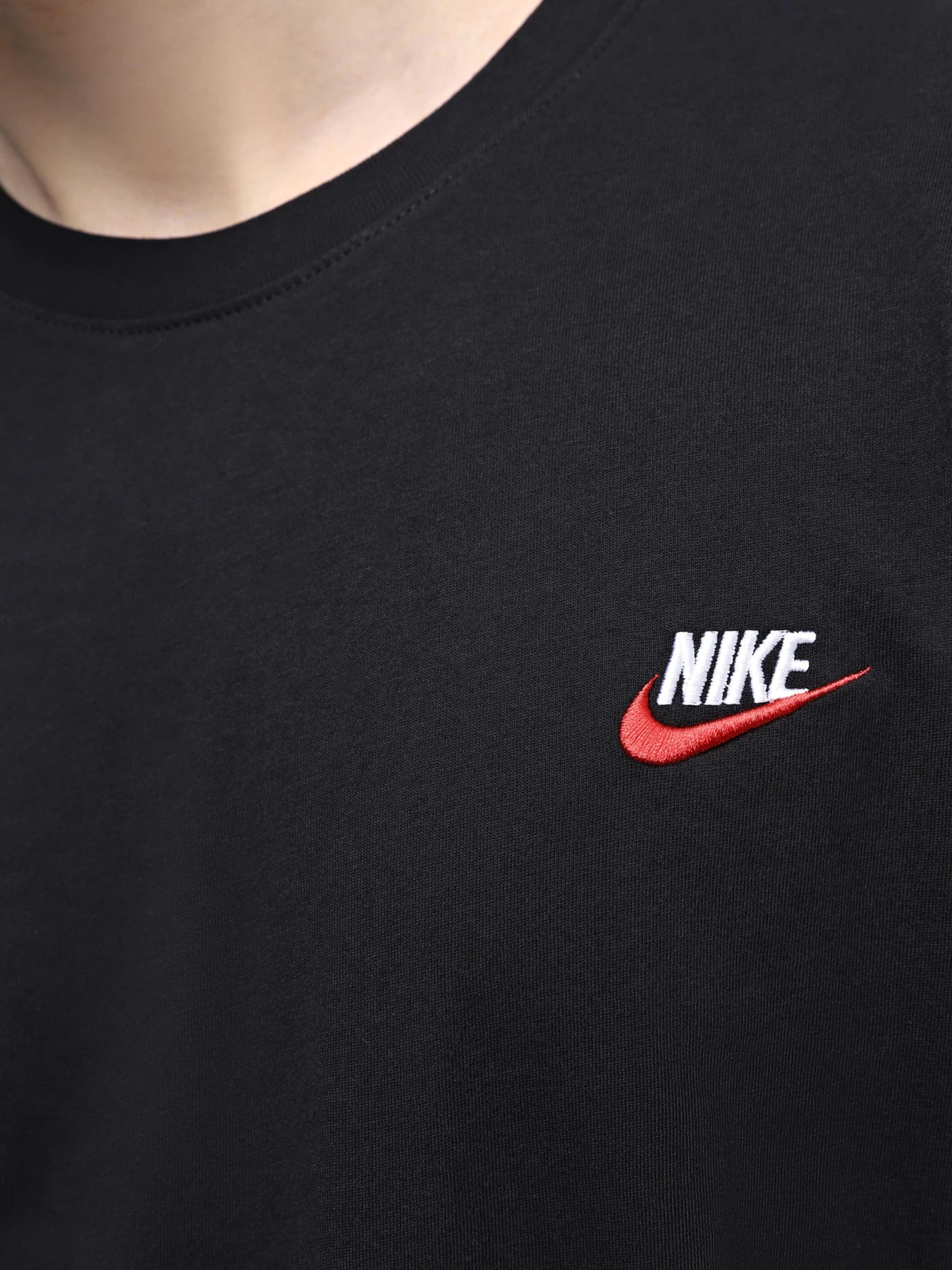Футболки и поло NIKE модель FD1184-011 Футболки и поло NIKE модель FD1184-011 Фото