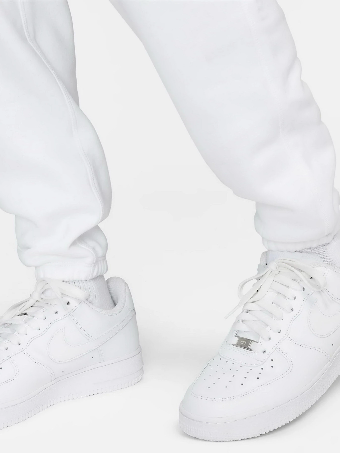 Брюки NIKE модель FV4453-100 Брюки NIKE модель FV4453-100 Фото