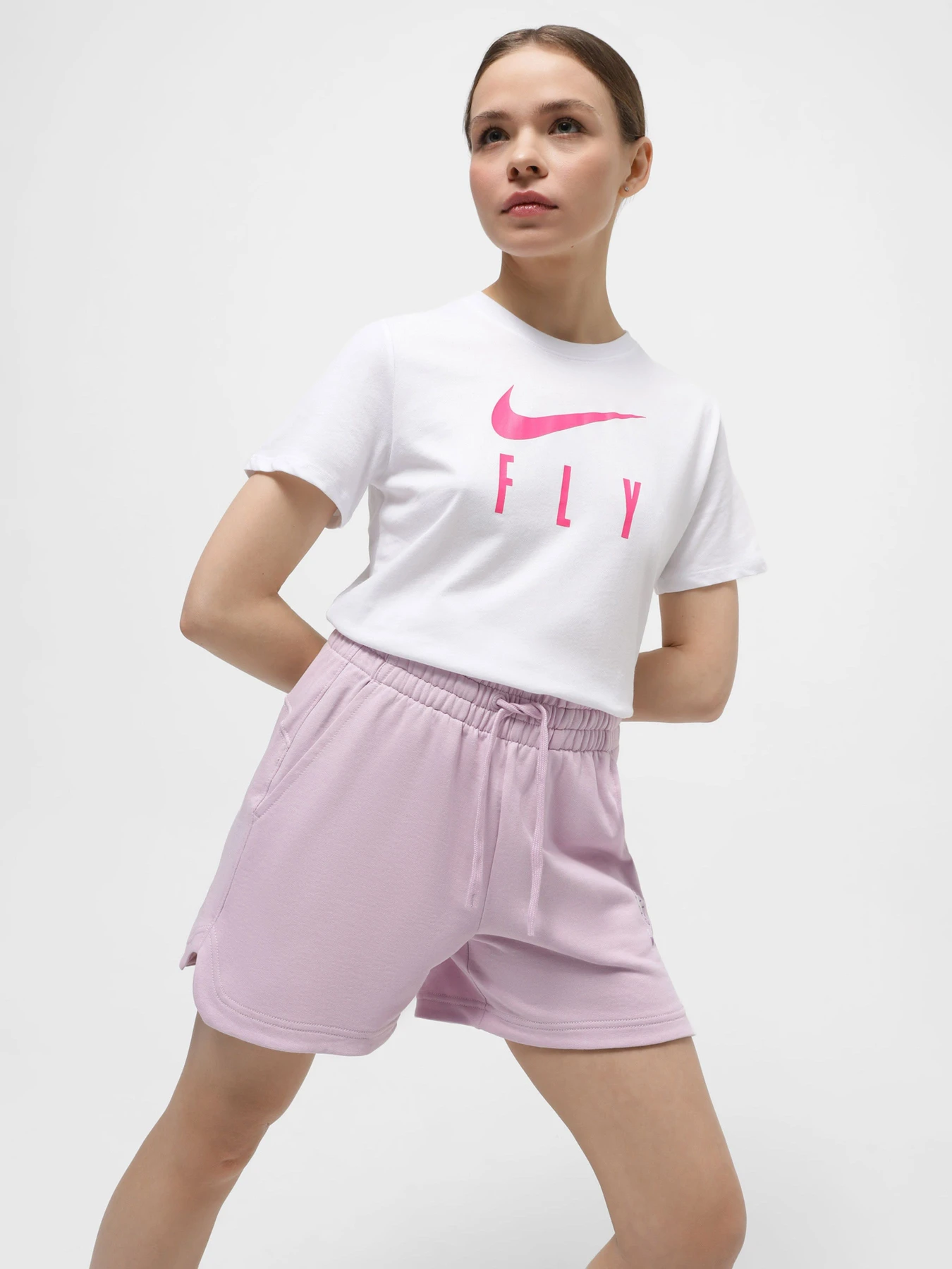 Футболки и поло NIKE модель FQ6606-100 Футболки и поло NIKE модель FQ6606-100 Фото