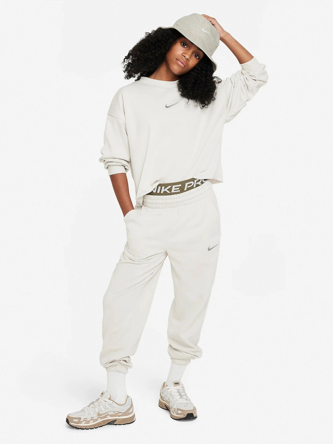 Худи и свитшоты NIKE модель FN8652-072 Худи и свитшоты NIKE модель FN8652-072 Фото