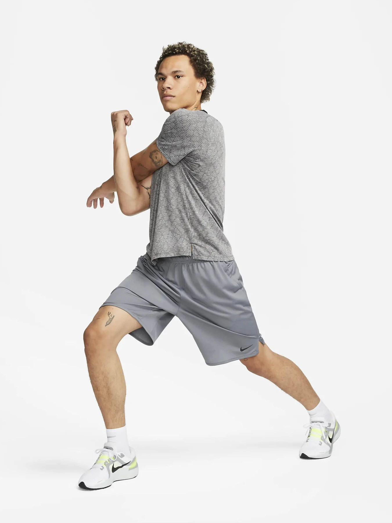 Шорты NIKE модель DV9328-084 Шорты NIKE модель DV9328-084 Фото