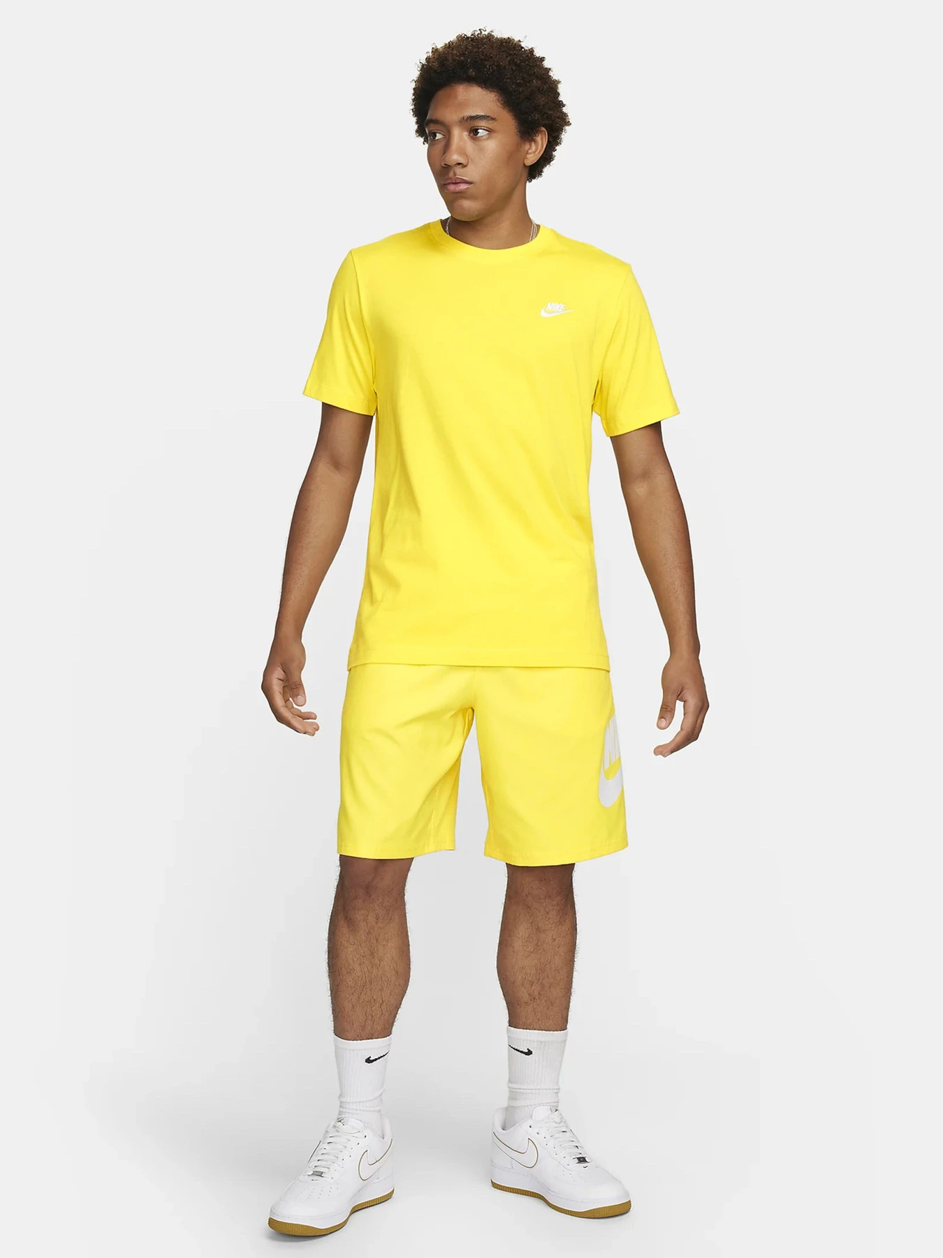 Футболки и поло NIKE модель AR4997-718 Футболки и поло NIKE модель AR4997-718 Фото