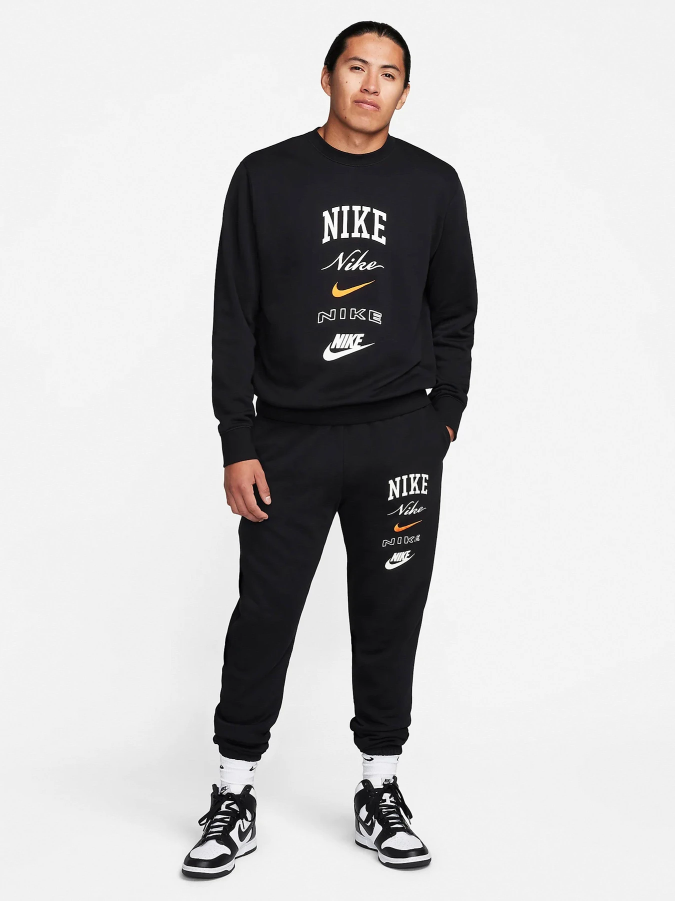 Худи и свитшоты NIKE модель FN2610-010 Худи и свитшоты NIKE модель FN2610-010 Фото