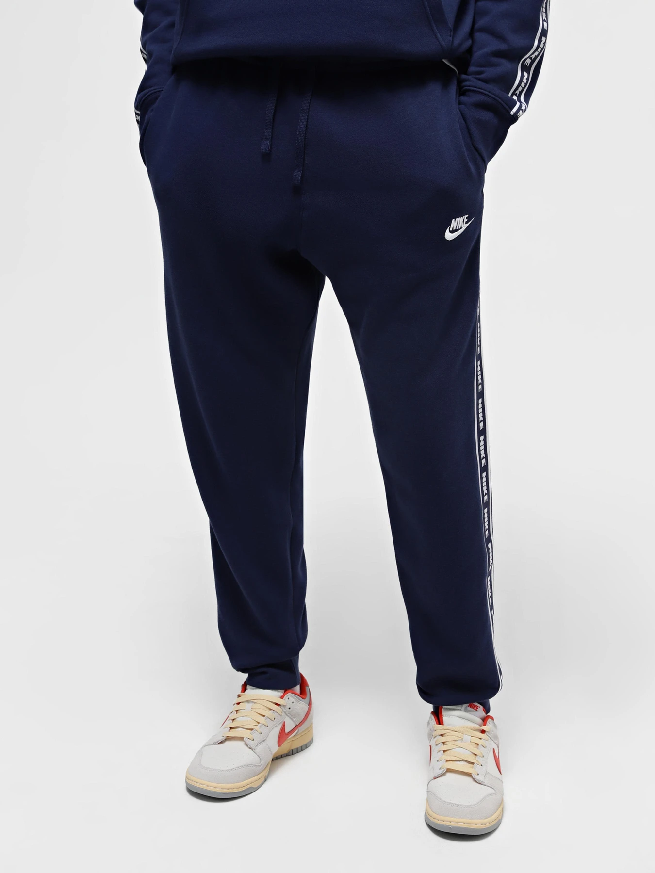 Костюмы NIKE модель FB7296-410 Костюмы NIKE модель FB7296-410 Фото