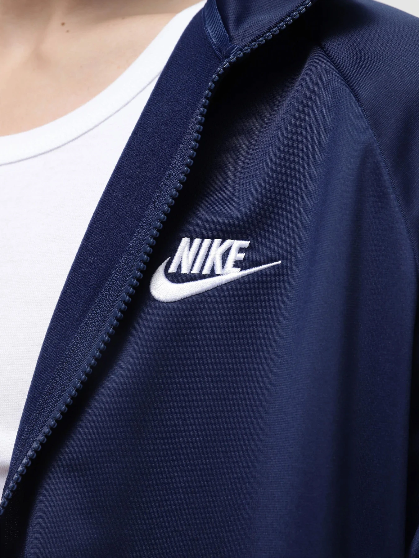 Костюмы NIKE модель FB7351-410 Костюмы NIKE модель FB7351-410 Фото