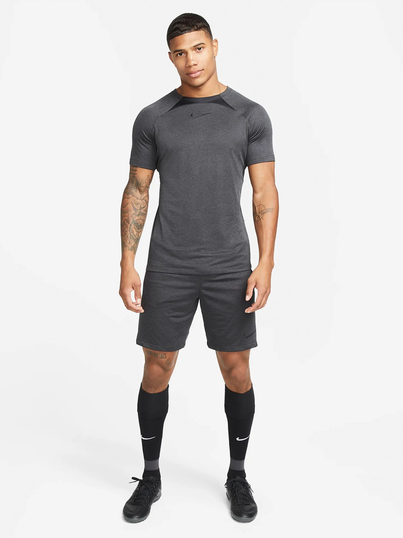 Шорты NIKE модель FB6338-010 Шорты NIKE модель FB6338-010 Фото