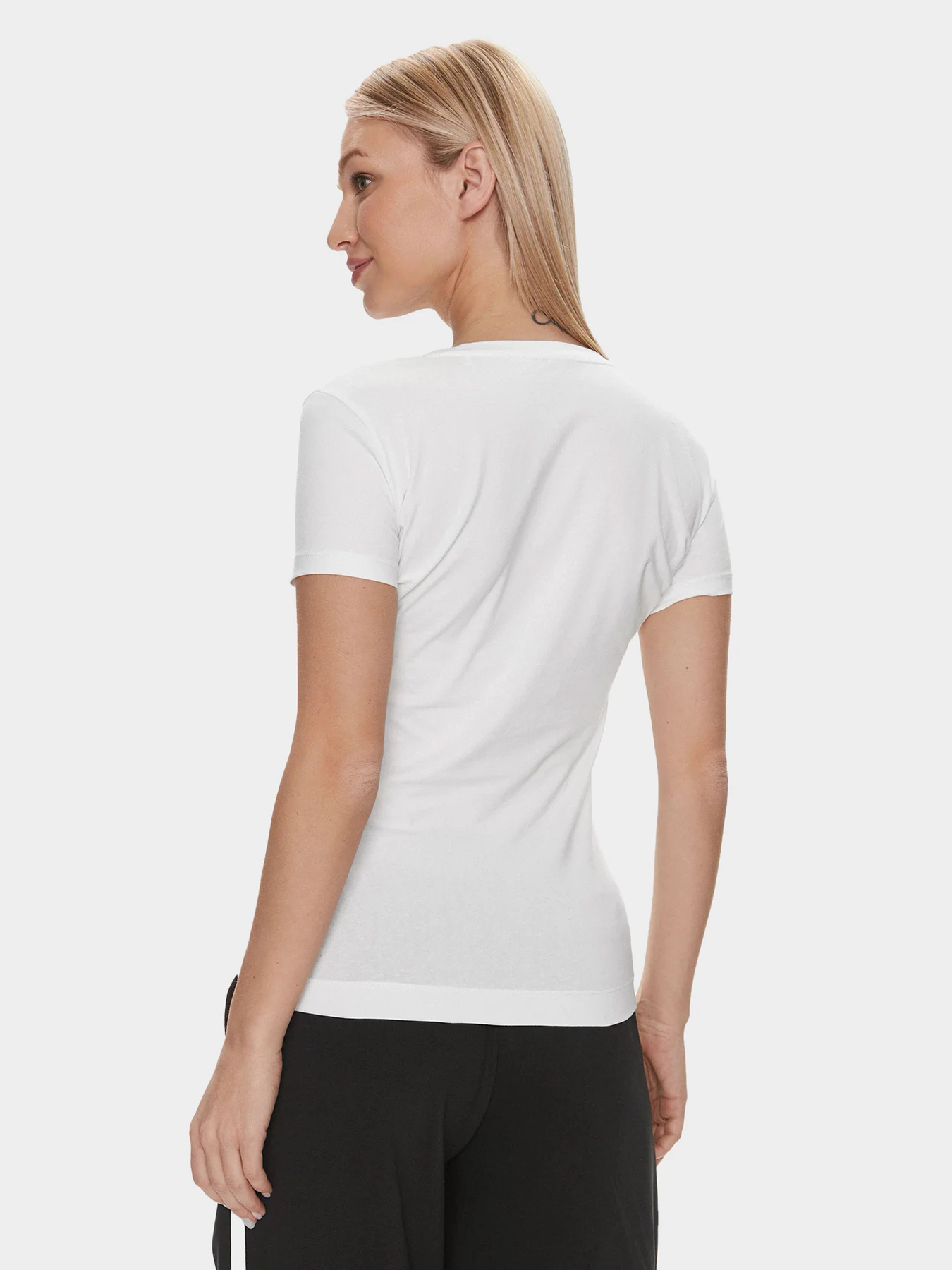 Футболки и поло GUESS модель W4RI55-J1314-G011 Футболки и поло GUESS модель W4RI55-J1314-G011 Фото